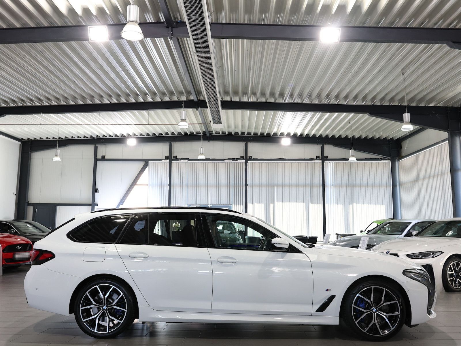 BMW 520d Touring xDrive M-SPORTPAKET WHITE & BROWN foto 11