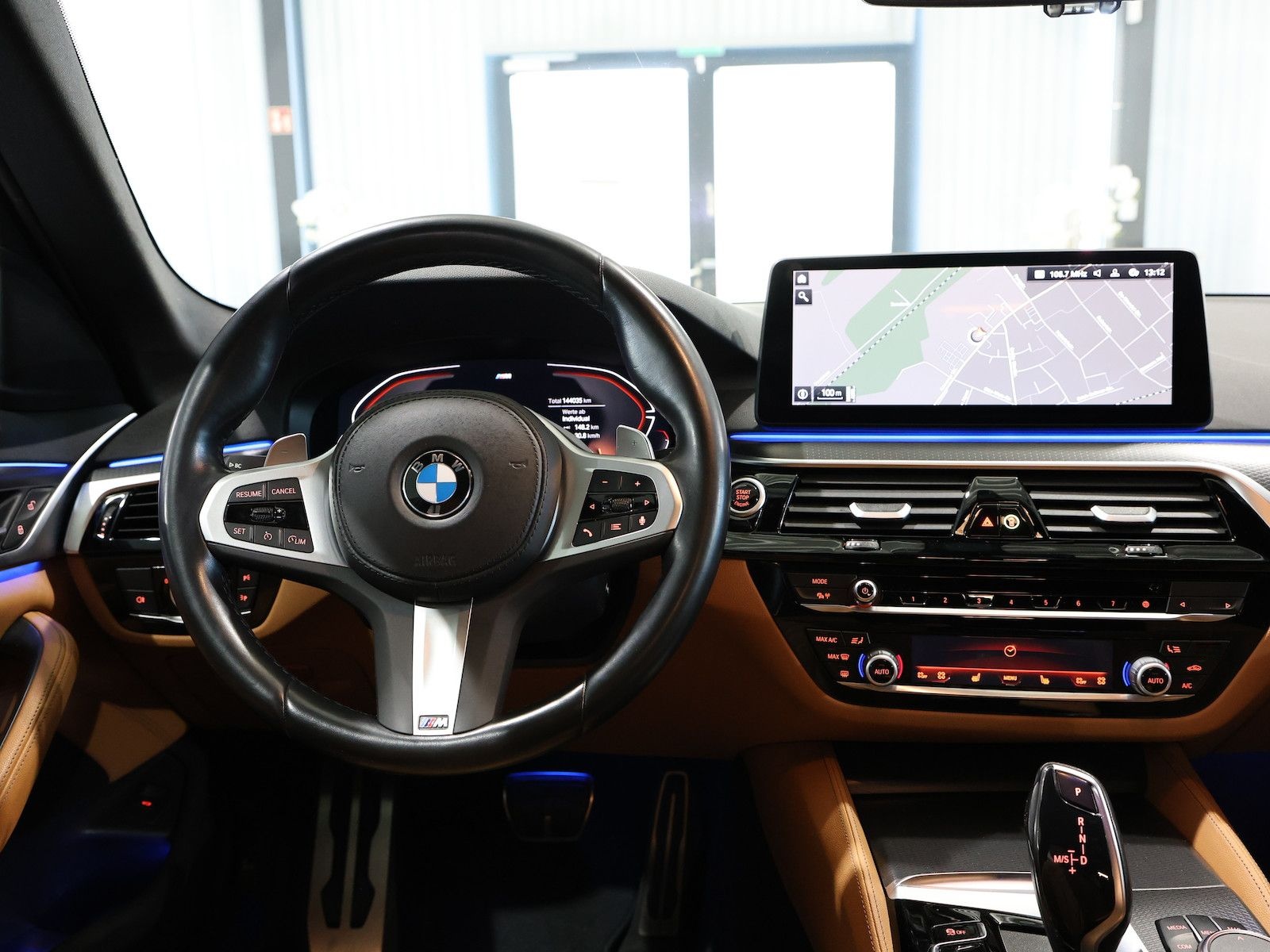 BMW 520d Touring xDrive M-SPORTPAKET WHITE & BROWN foto 20