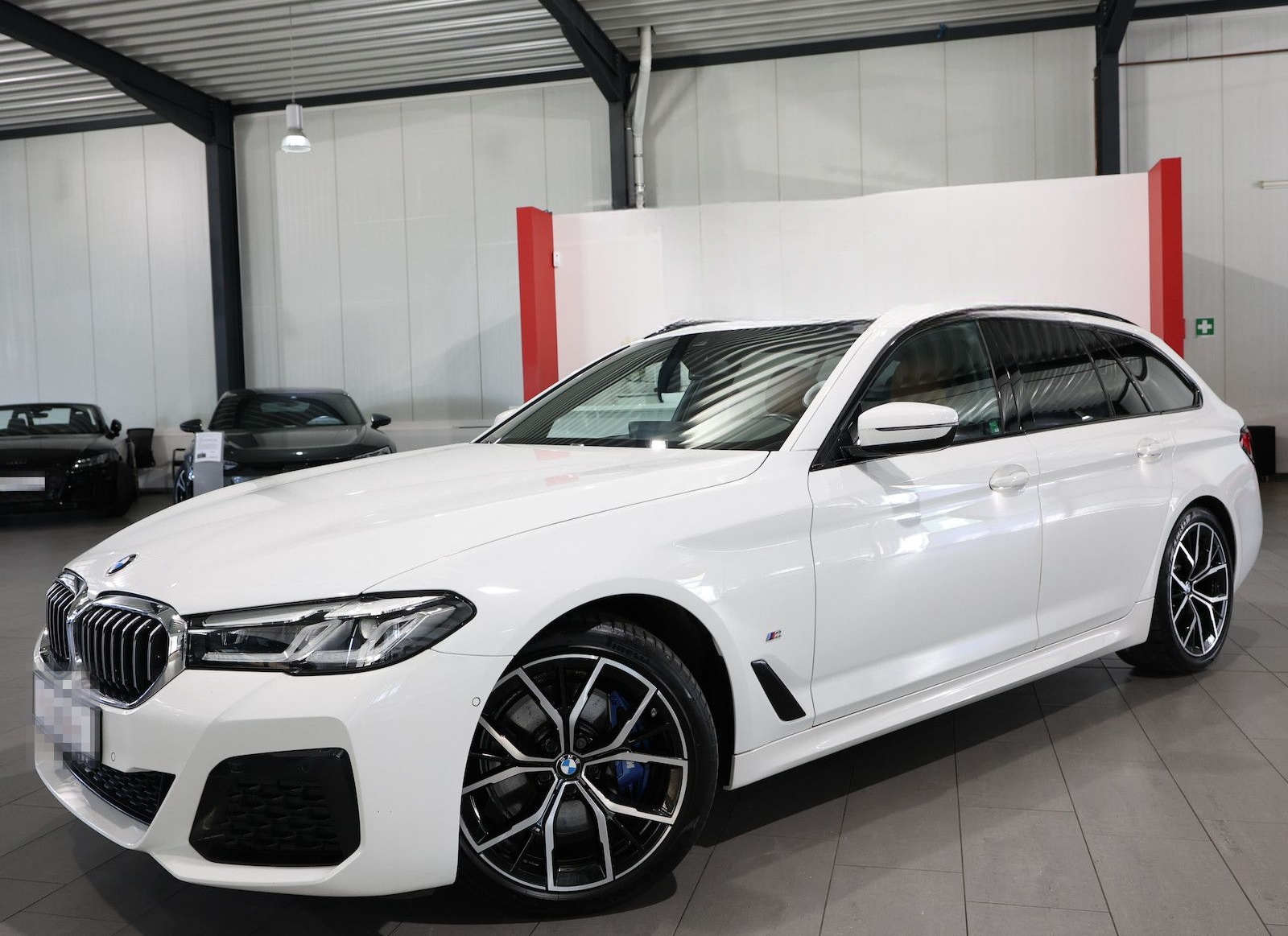 BMW 520d Touring xDrive M-SPORTPAKET WHITE & BROWN foto 6