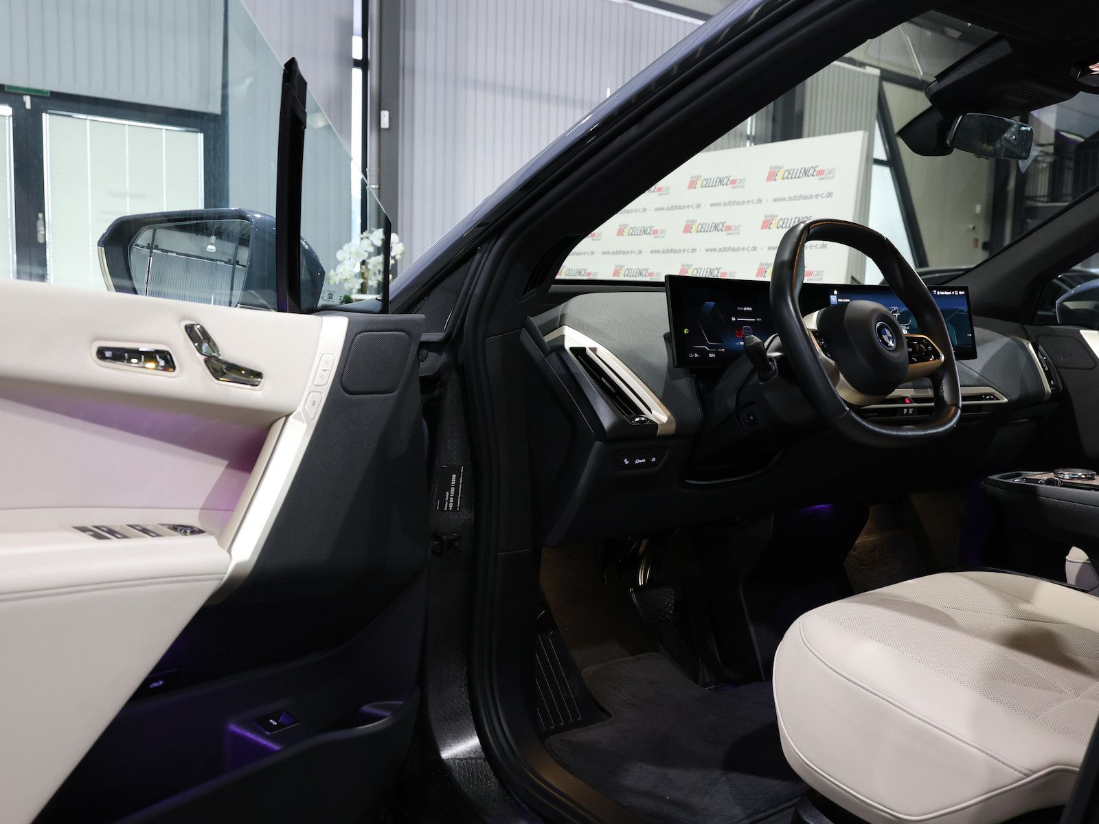 BMW iX 40 xDrive SPORT TITAN GLAS STORM EINZELSTÜCK foto 16