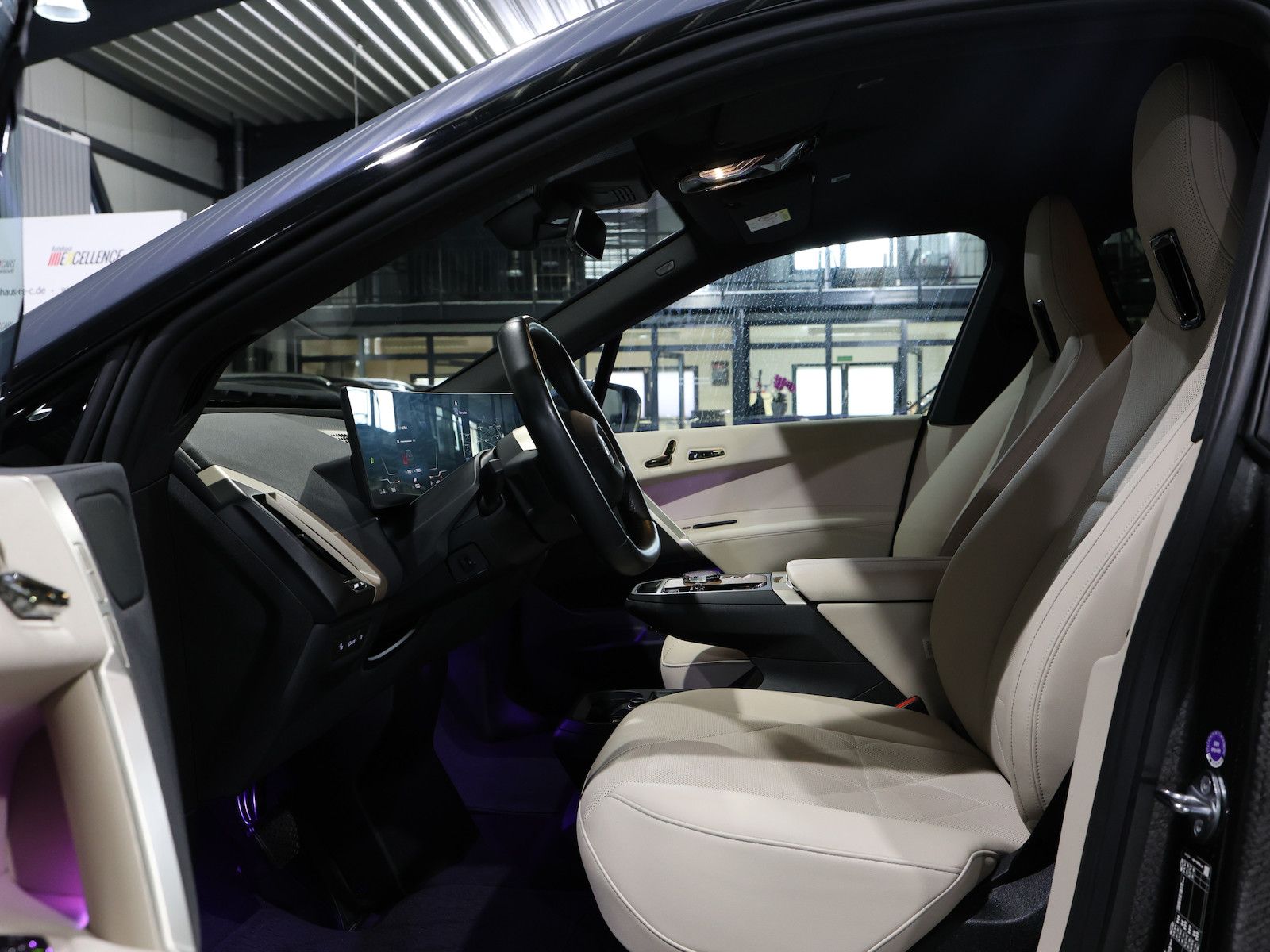 BMW iX 40 xDrive SPORT TITAN GLAS STORM EINZELSTÜCK foto 17