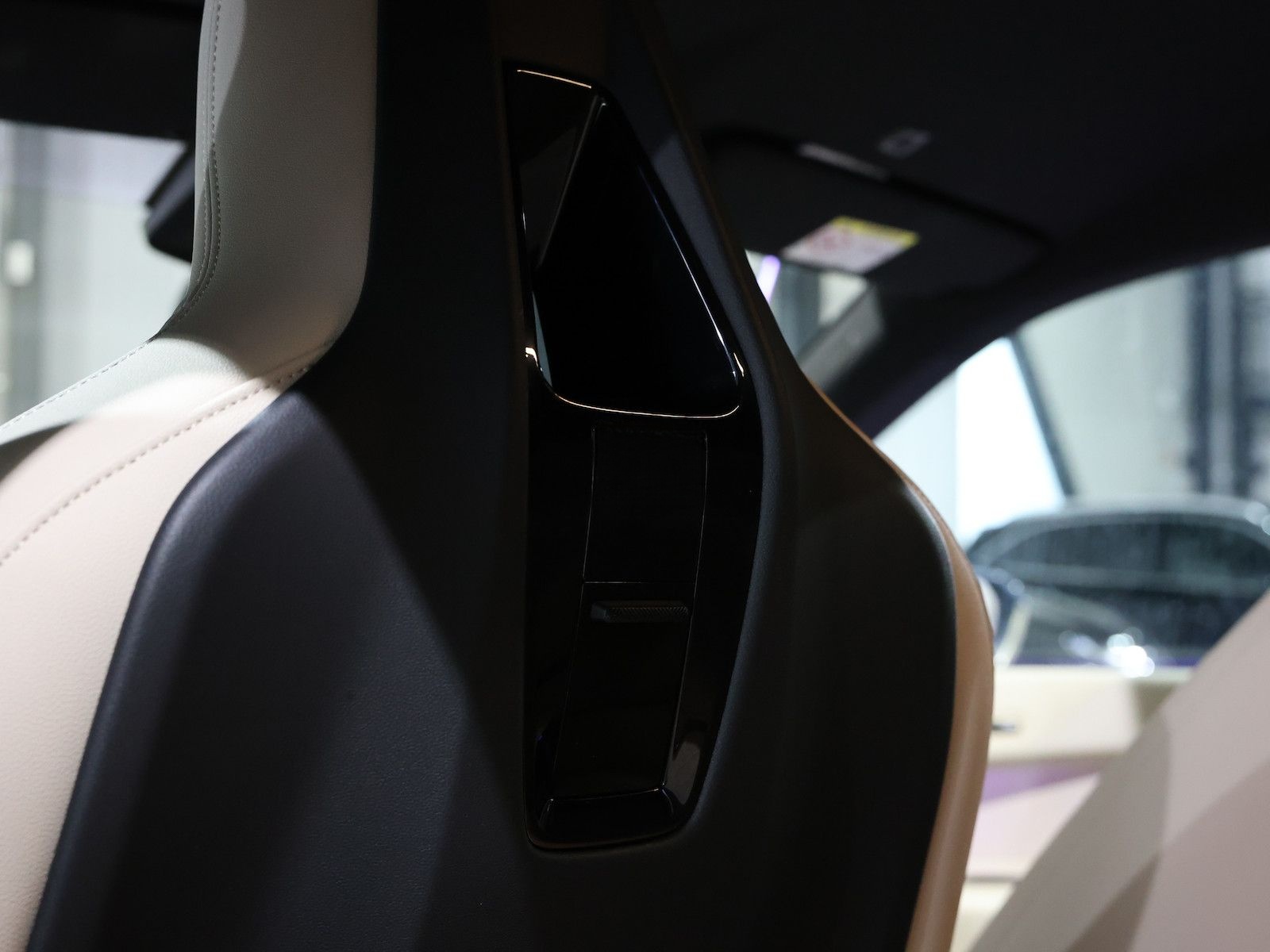 BMW iX 40 xDrive SPORT TITAN GLAS STORM EINZELSTÜCK foto 22