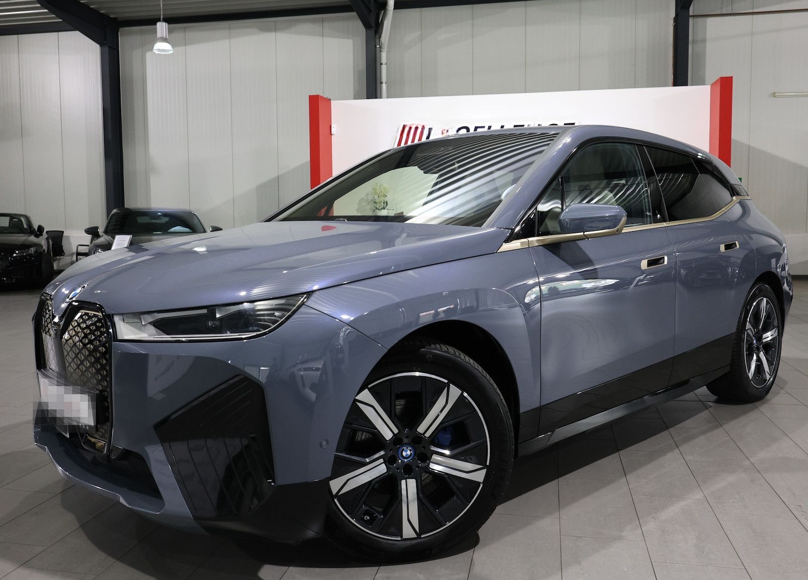 BMW iX 40 xDrive SPORT TITAN GLAS STORM EINZELSTÜCK foto 6