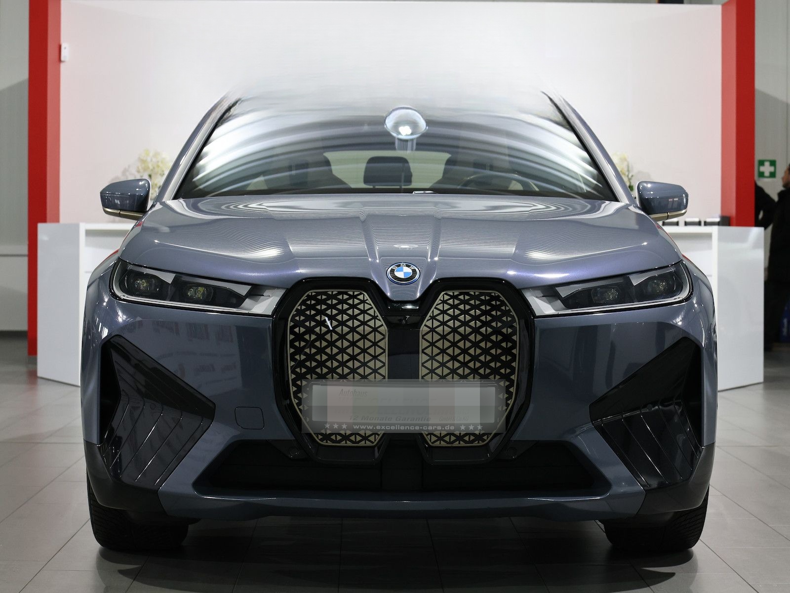 BMW iX 40 xDrive SPORT TITAN GLAS STORM EINZELSTÜCK foto 7