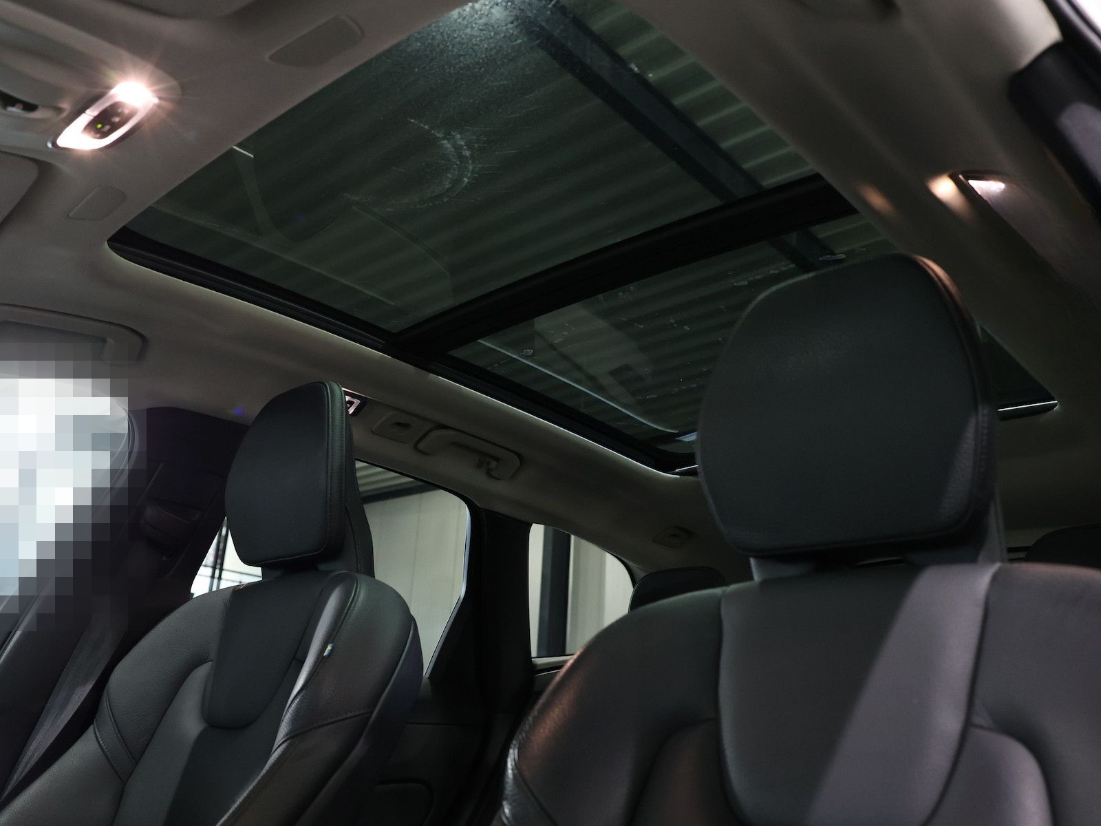 Volvo XC60 D4 MOMENTUM PRO / PANORAMA, MATRIX-LED foto 17