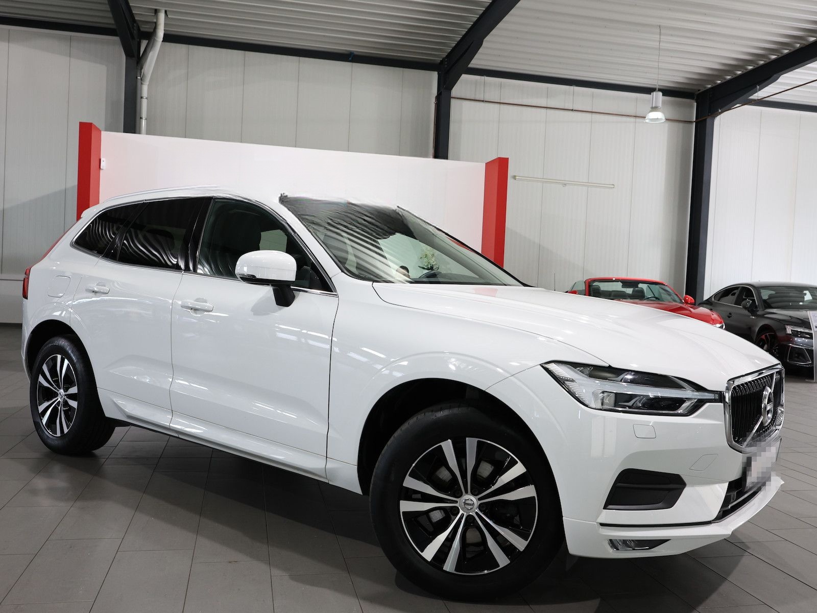 Volvo XC60 D4 MOMENTUM PRO / PANORAMA, MATRIX-LED foto 3