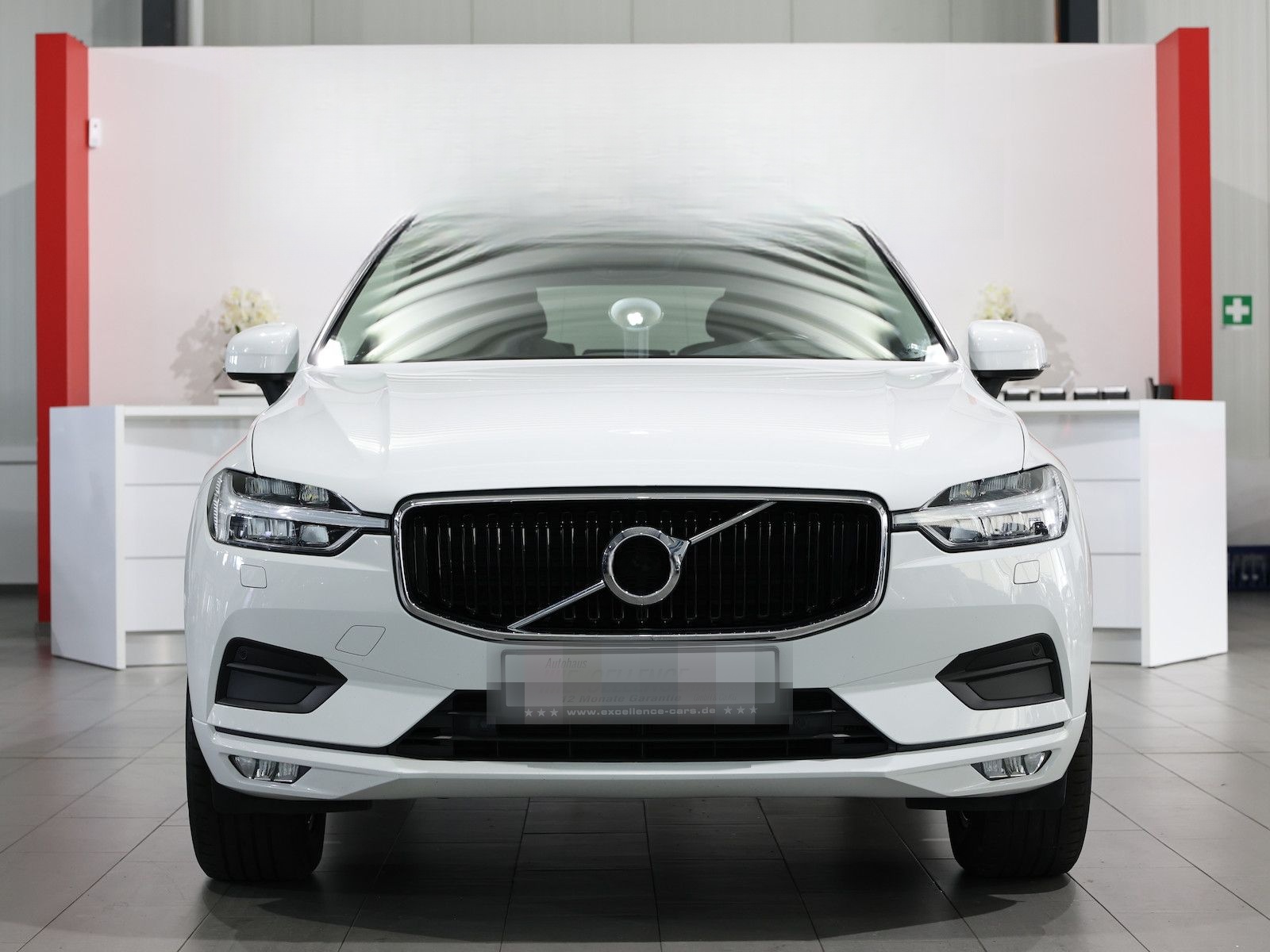 Volvo XC60 D4 MOMENTUM PRO / PANORAMA, MATRIX-LED foto 6