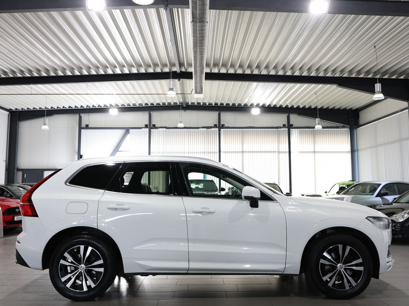 Volvo XC60 D4 MOMENTUM PRO / PANORAMA, MATRIX-LED foto 8