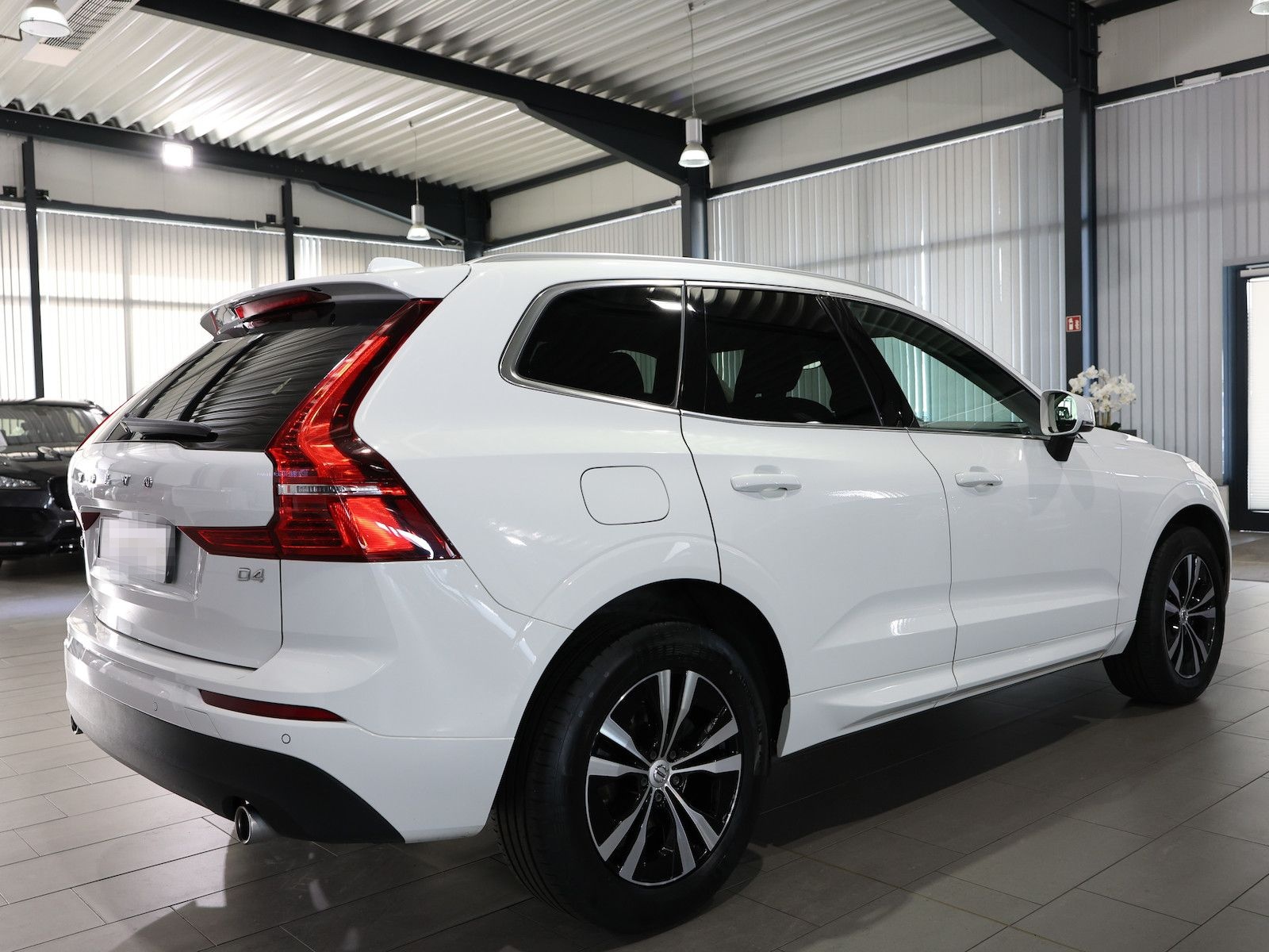 Volvo XC60 D4 MOMENTUM PRO / PANORAMA, MATRIX-LED foto 10