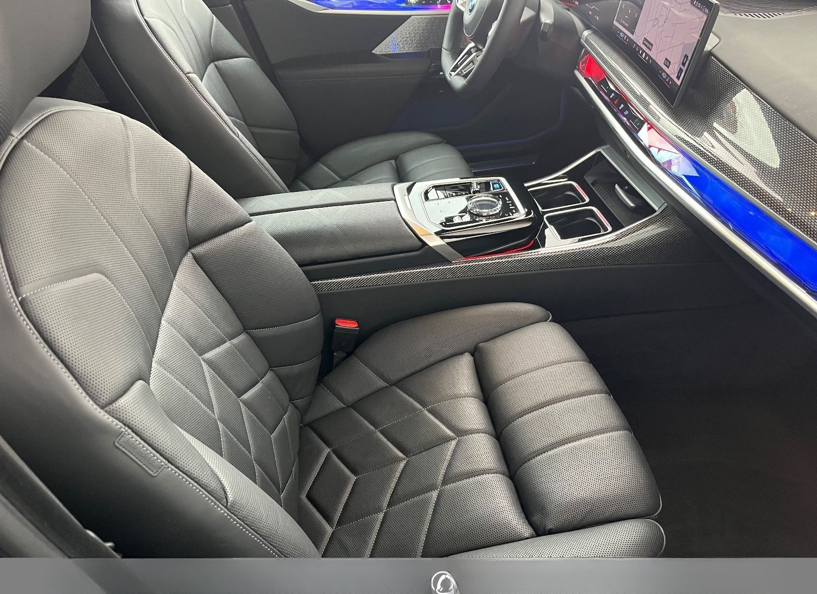 BMW i7 xDr. 60 *M SPORT PRO*LOUNGE SEAT*FOND ENT*SKY foto 25