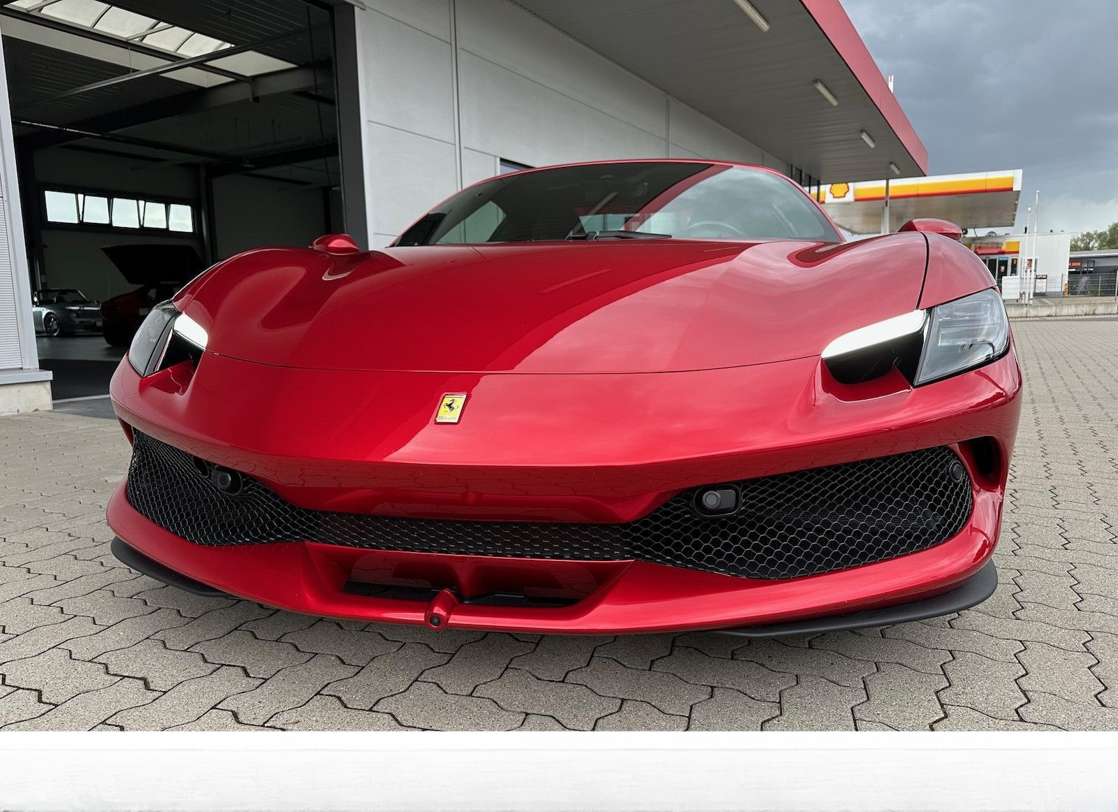 Ferrari 296 GTS Sonderfarbe Rosso Magma UPE 385´T 1. Hd foto 14