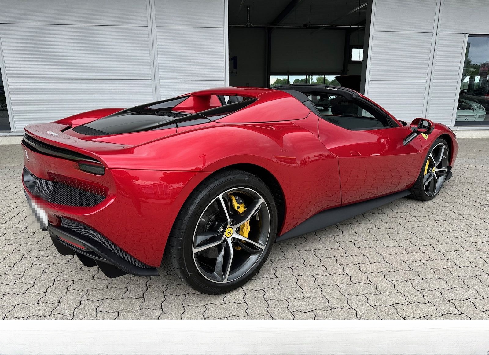 Ferrari 296 GTS Sonderfarbe Rosso Magma UPE 385´T 1. Hd foto 17