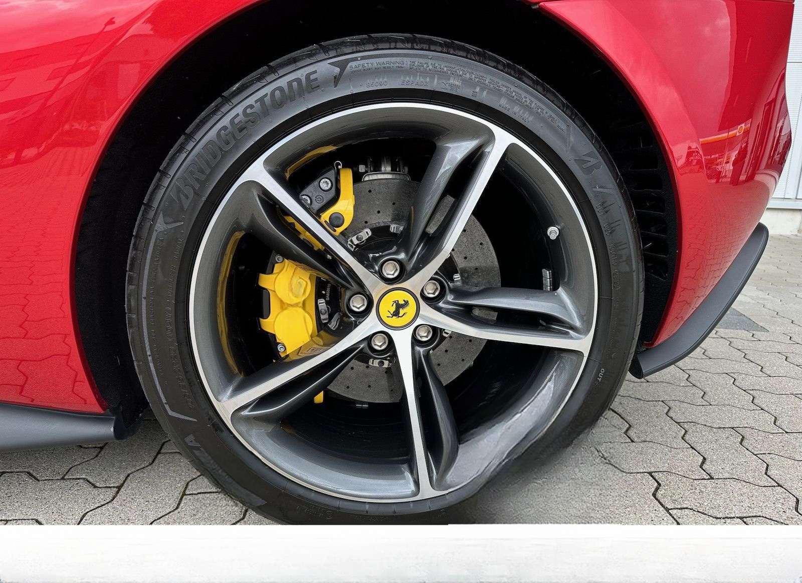 Ferrari 296 GTS Sonderfarbe Rosso Magma UPE 385´T 1. Hd foto 18