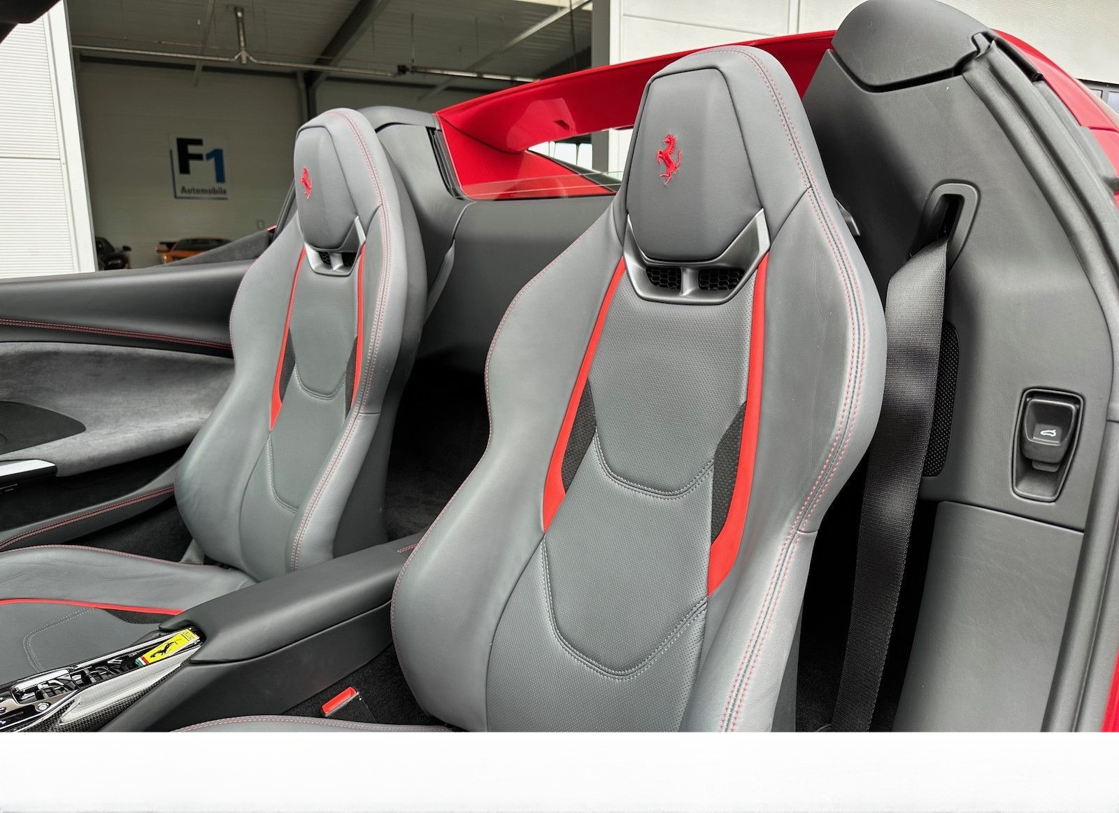 Ferrari 296 GTS Sonderfarbe Rosso Magma UPE 385´T 1. Hd foto 7