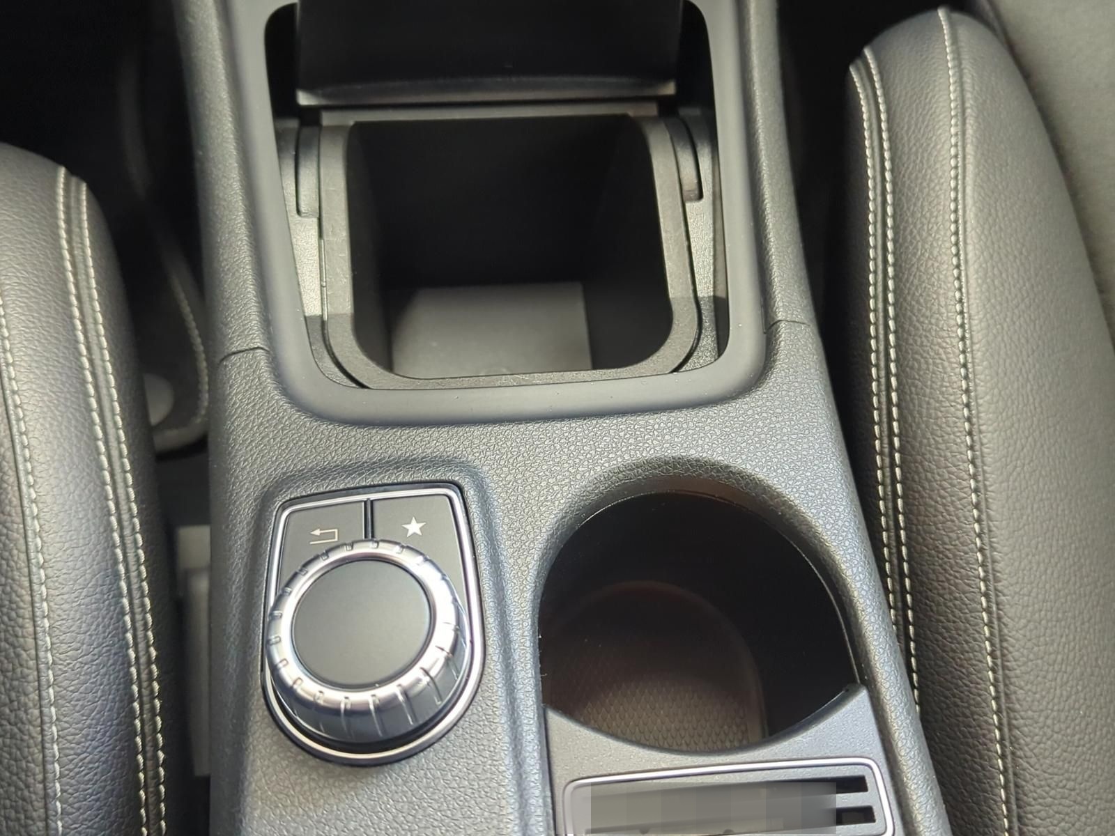 Mercedes-Benz A 200 AMG-LINE TEIL-LEDER+NAVI+BLUETOOTH+SITZHEI foto 25