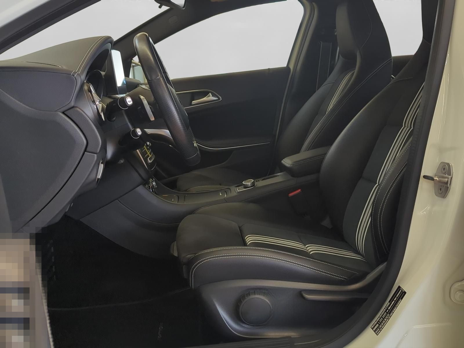 Mercedes-Benz A 200 AMG-LINE TEIL-LEDER+NAVI+BLUETOOTH+SITZHEI foto 9