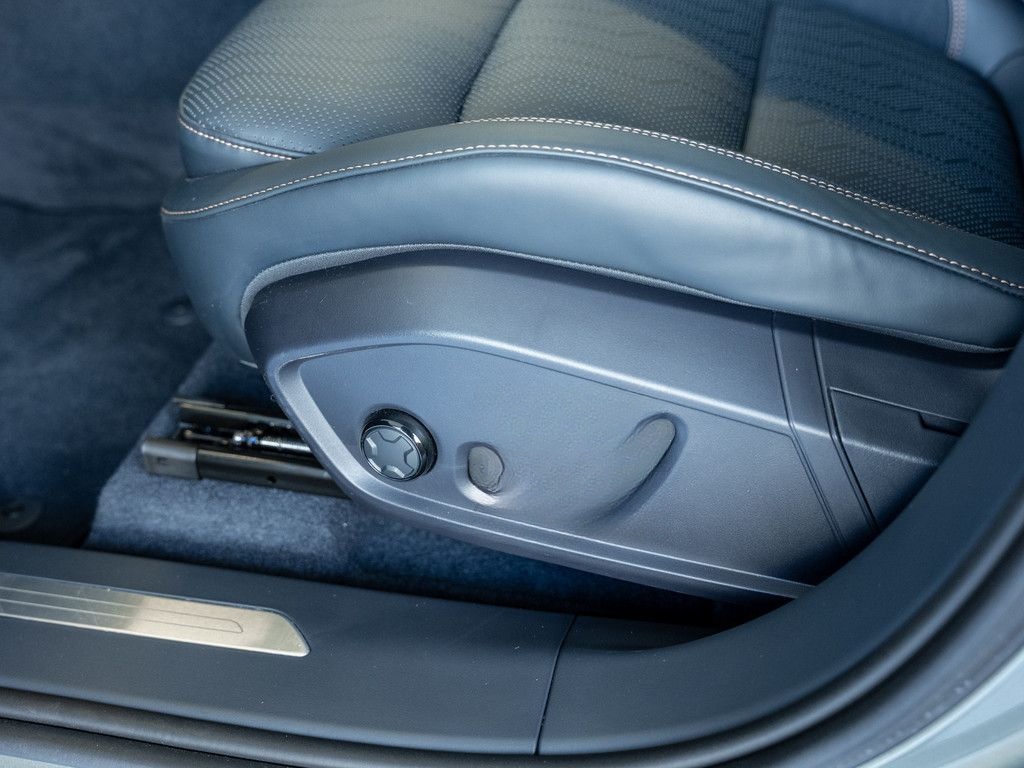 Lynk&Co 08 More ACC SITZBELÜFTUNG PANO MATRIX-LED 360° foto 18