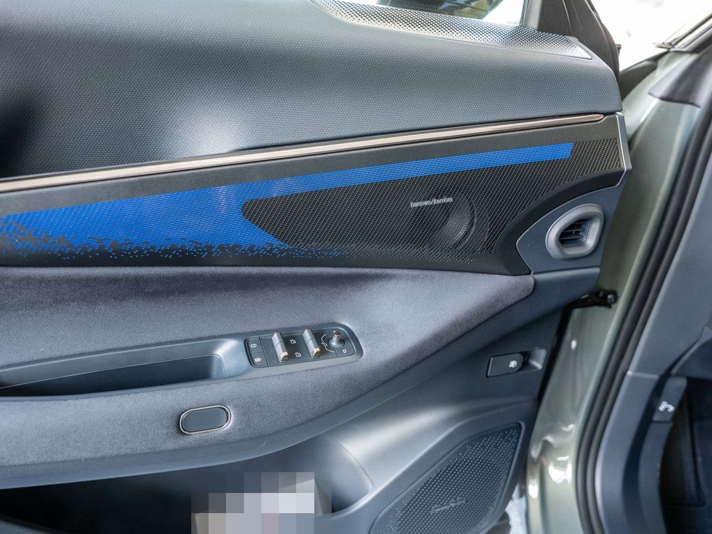 Lynk&Co 08 More ACC SITZBELÜFTUNG PANO MATRIX-LED 360° foto 19