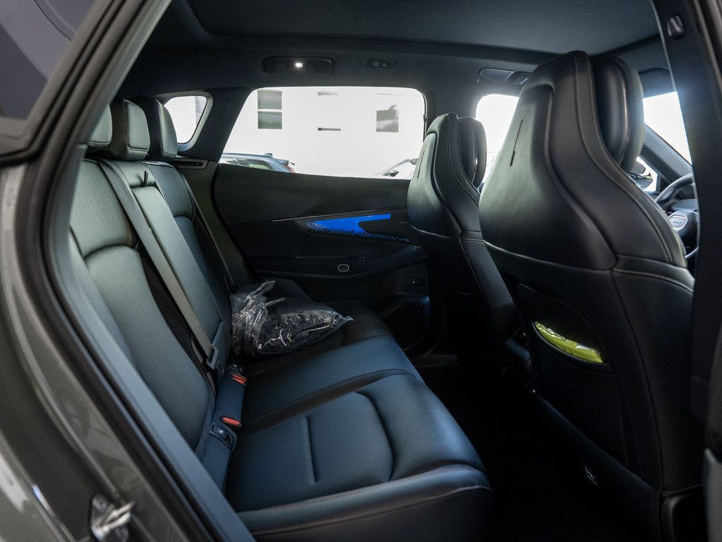 Lynk&Co 08 More ACC SITZBELÜFTUNG PANO MATRIX-LED 360° foto 5