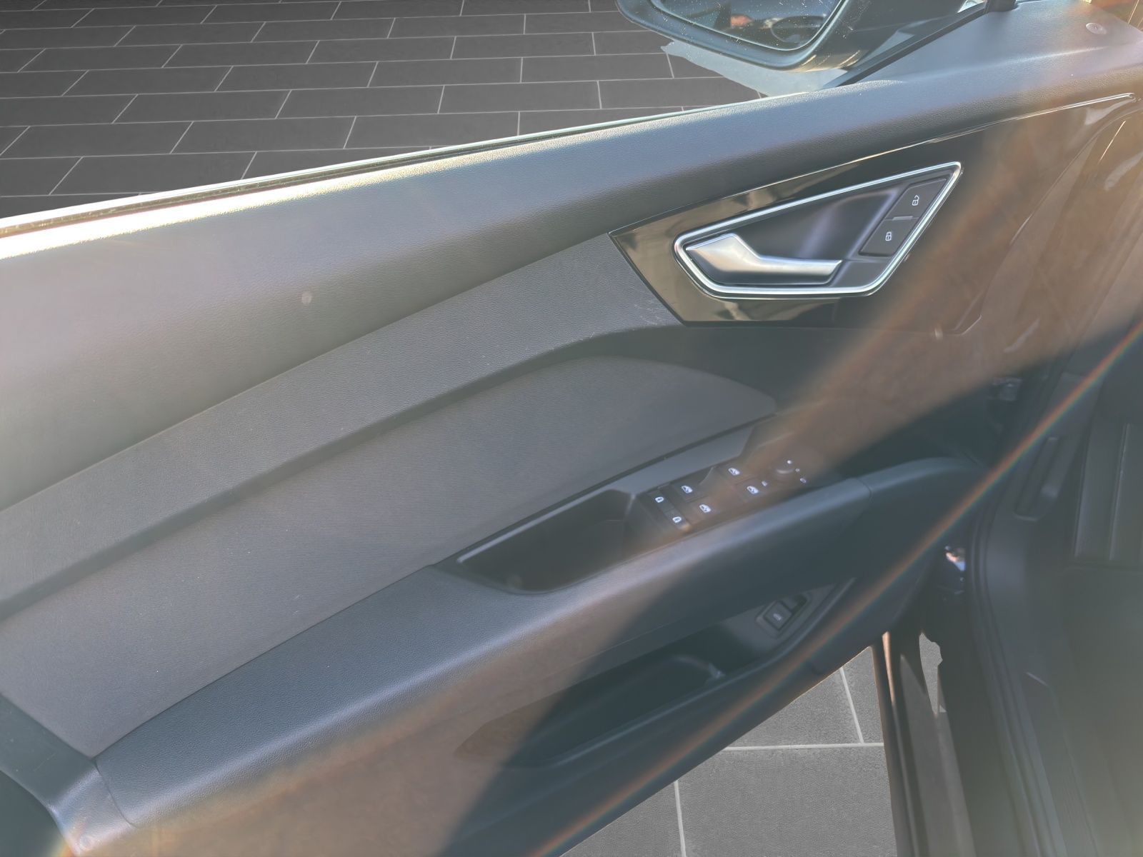 Audi Q4 e-tron 40 advanced NAVI+ EPH+ GRA SHZ foto 14