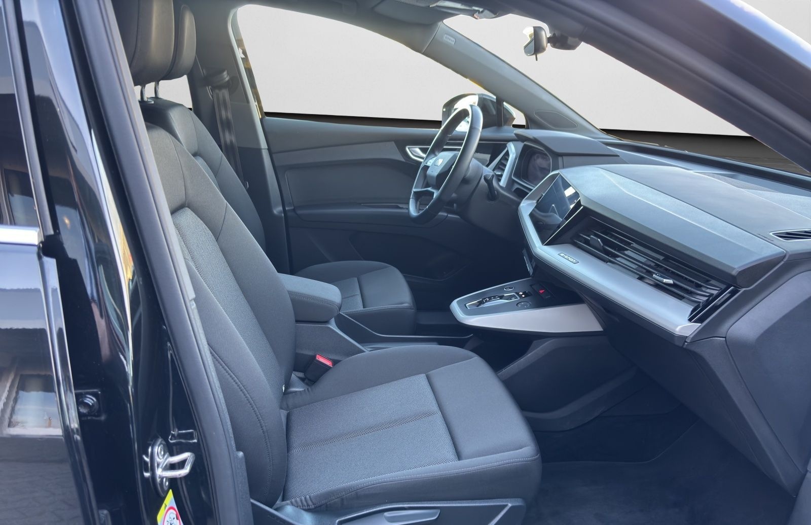 Audi Q4 e-tron 40 advanced NAVI+ EPH+ GRA SHZ foto 5