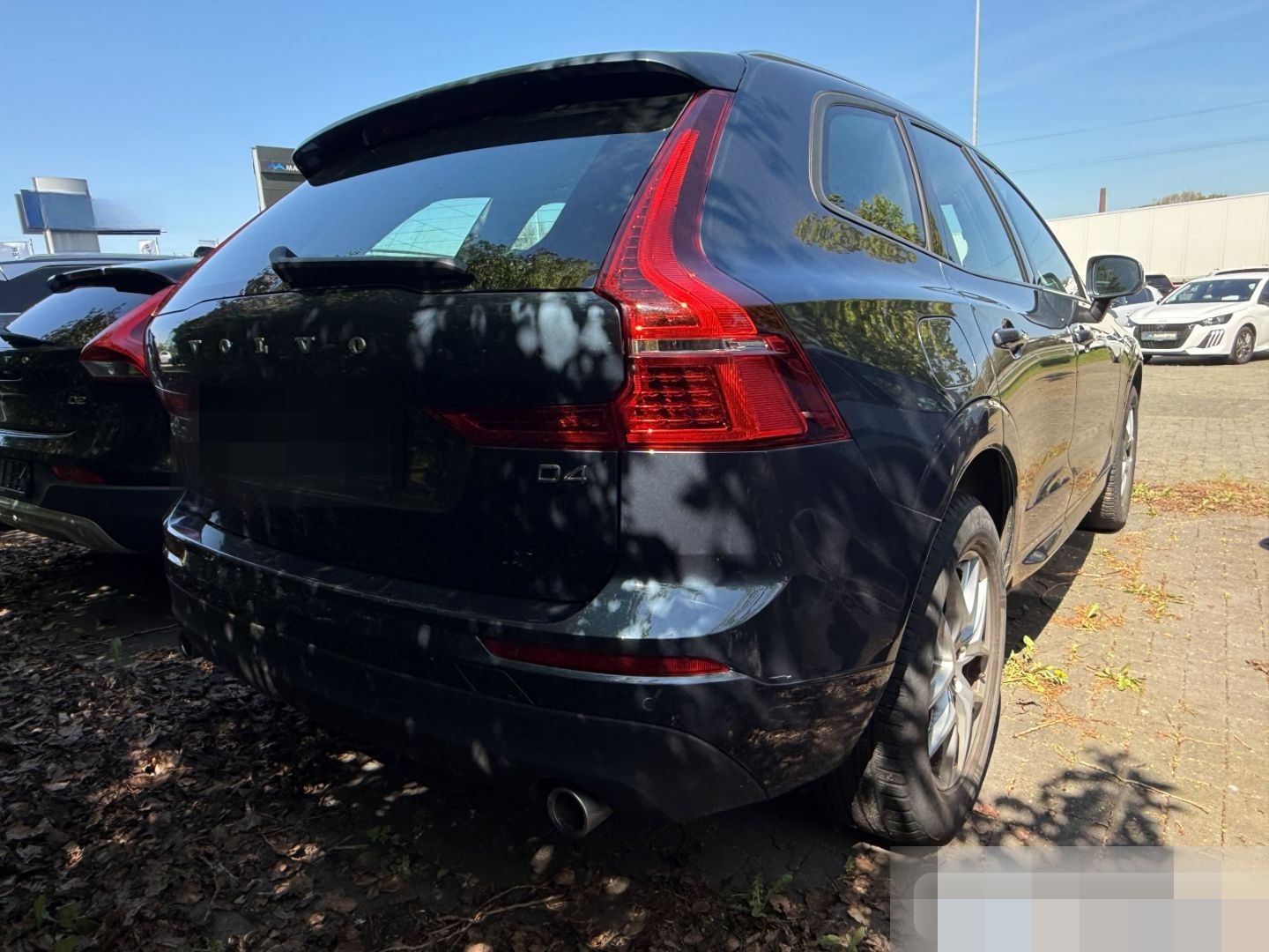 Volvo XC60 Momentum 2WD AHK/TEMPO/PDC/el. Heckklappe foto 3