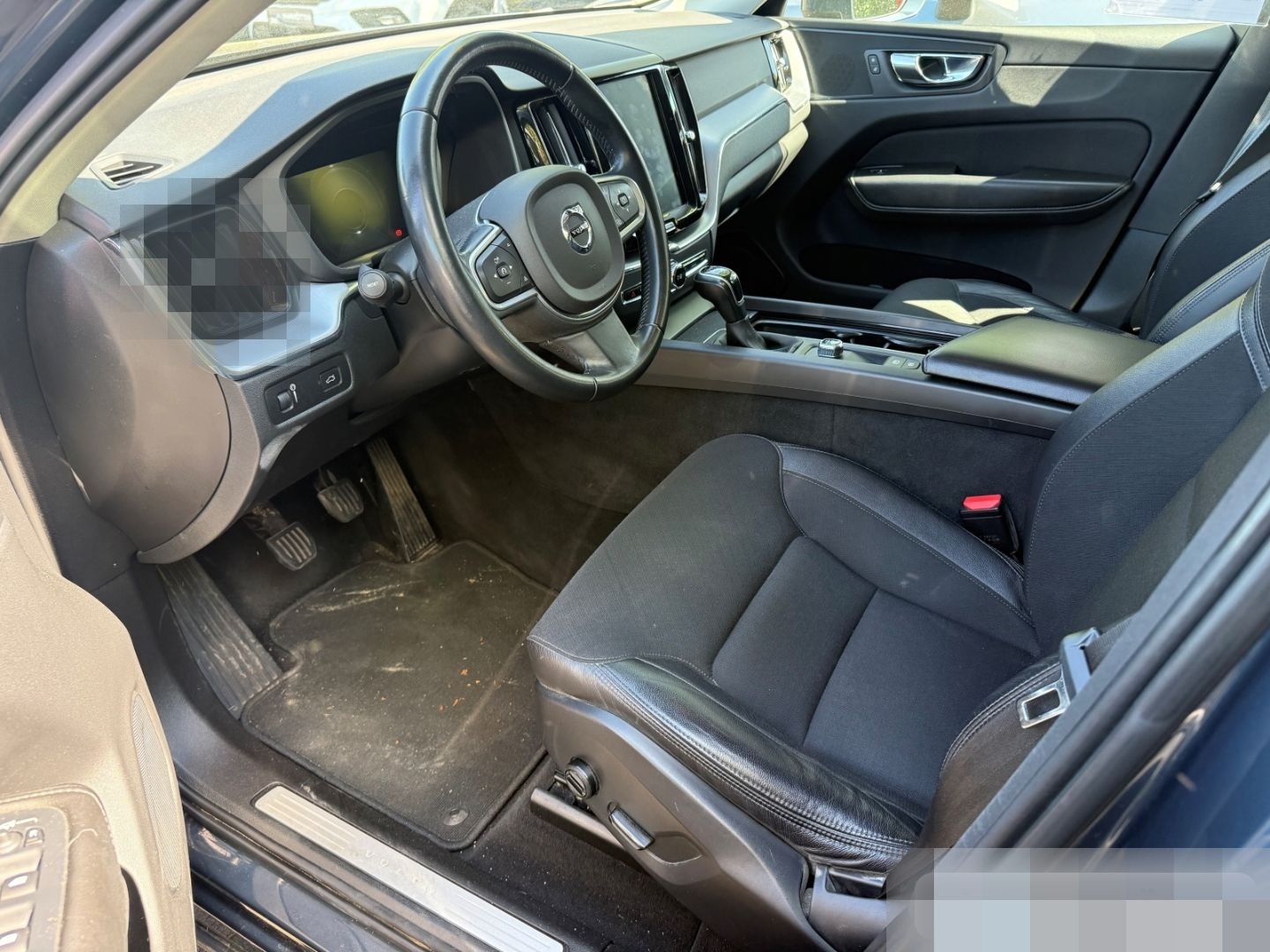 Volvo XC60 Momentum 2WD AHK/TEMPO/PDC/el. Heckklappe foto 4