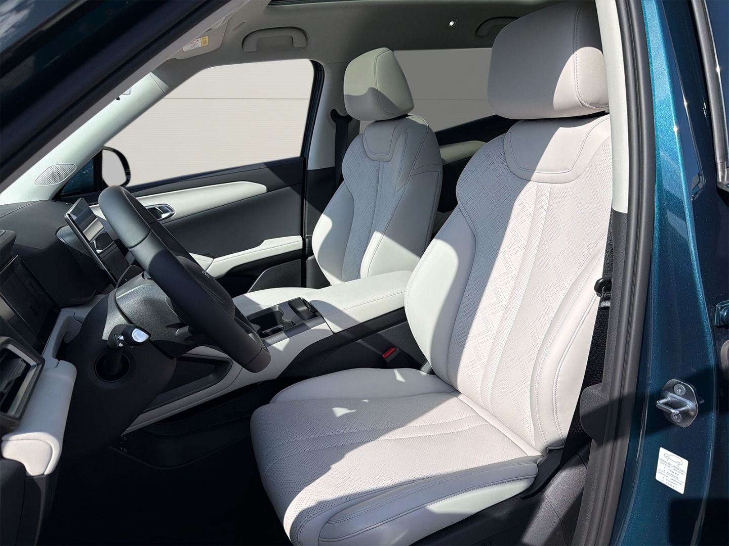 BYD ATTO 2 DM-i Boost foto 9