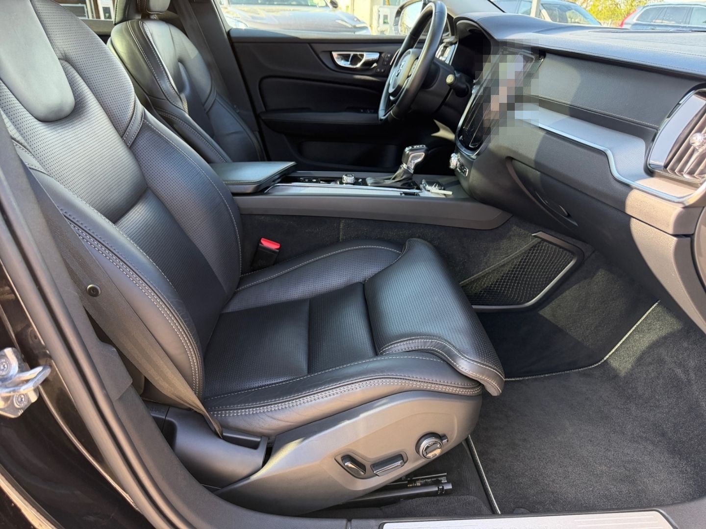 Volvo V60 Kombi Inscription AWD T6 EU6d-T HUD StandHZG foto 17