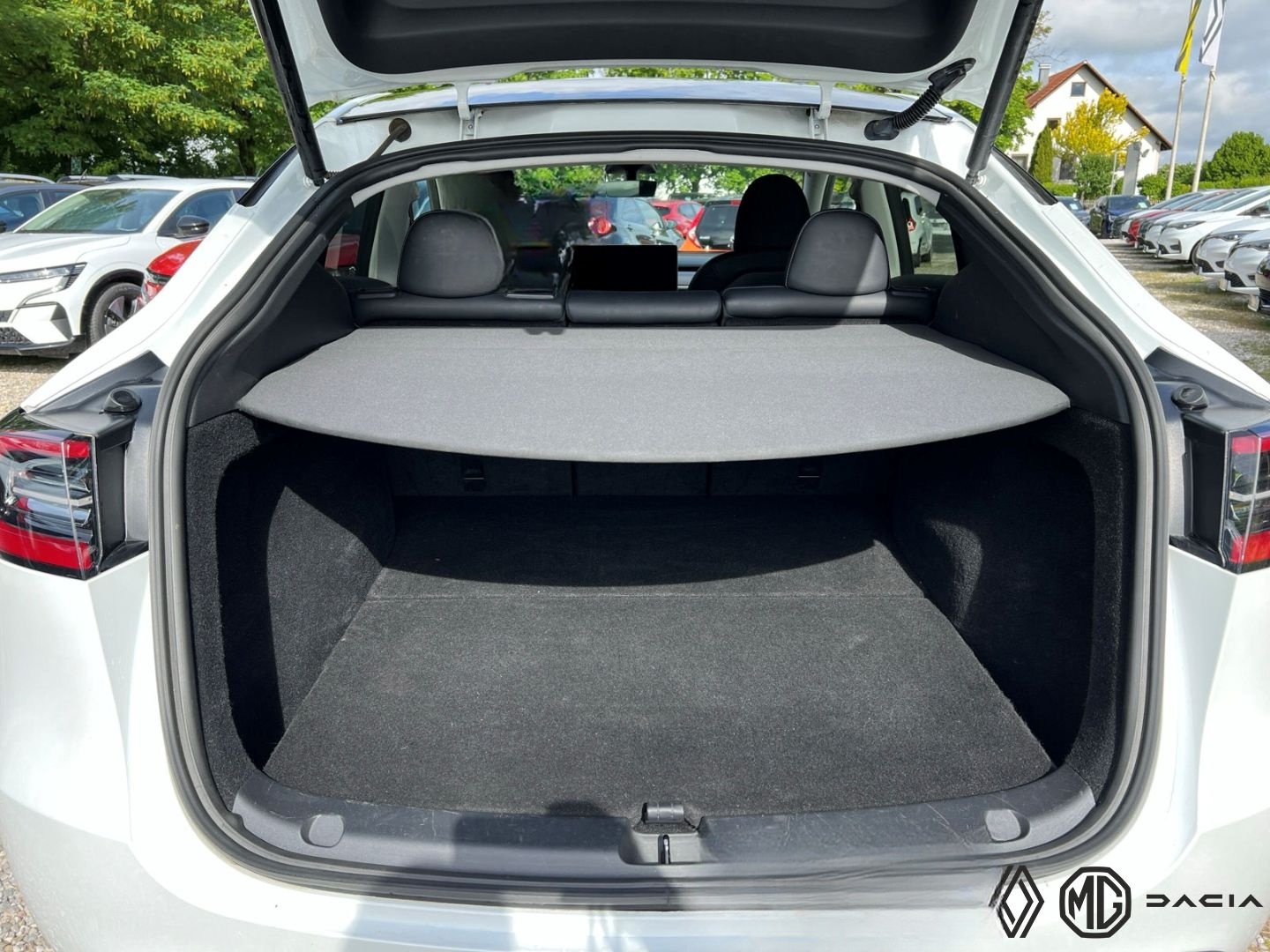 Tesla Model Y Long Range Dual AWD MwSt. ausweisbar foto 9