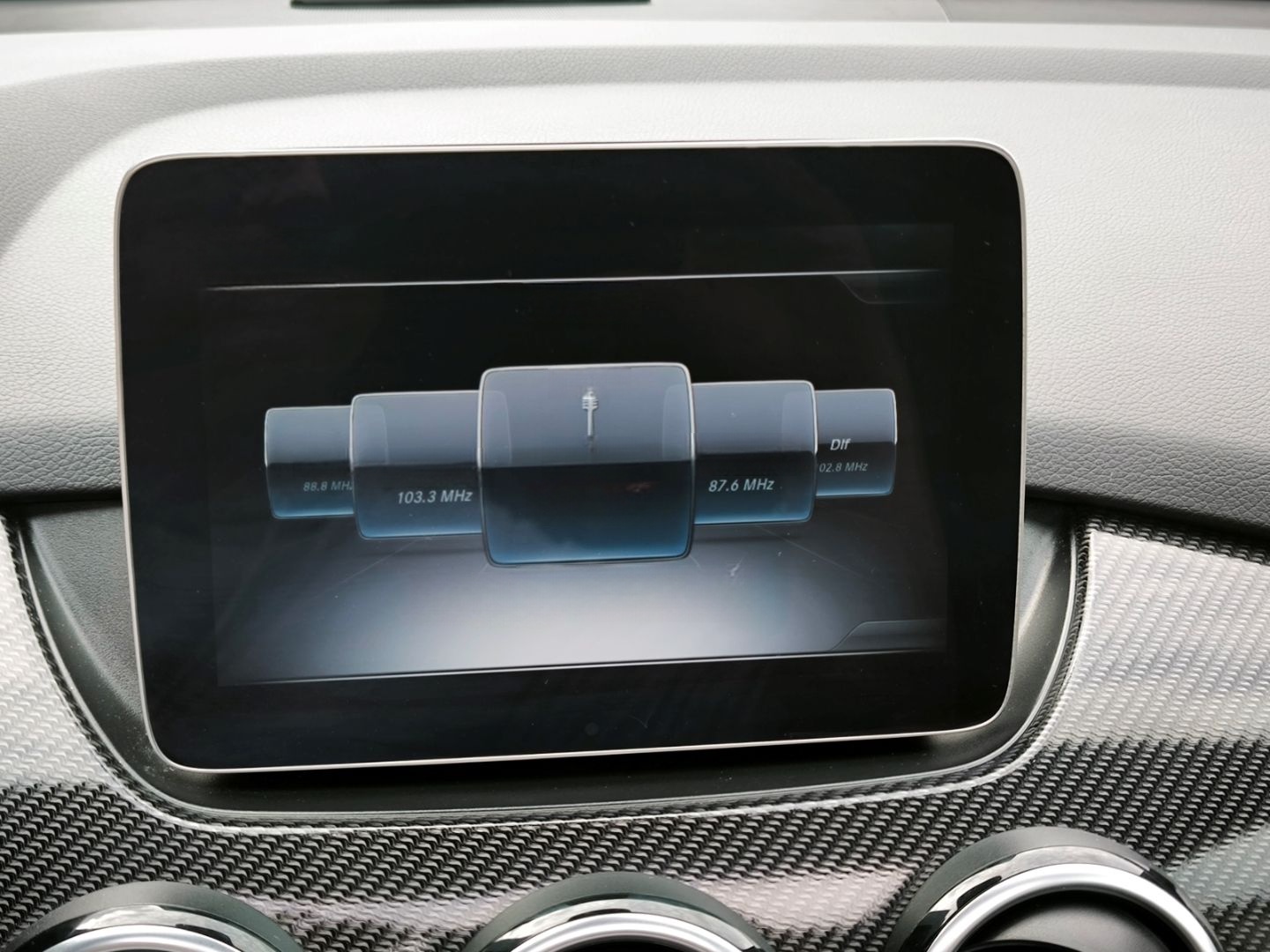 Mercedes-Benz B 200 7G-DCT AMG-LINE AHK PANORAMA LED STANDHZG. foto 11