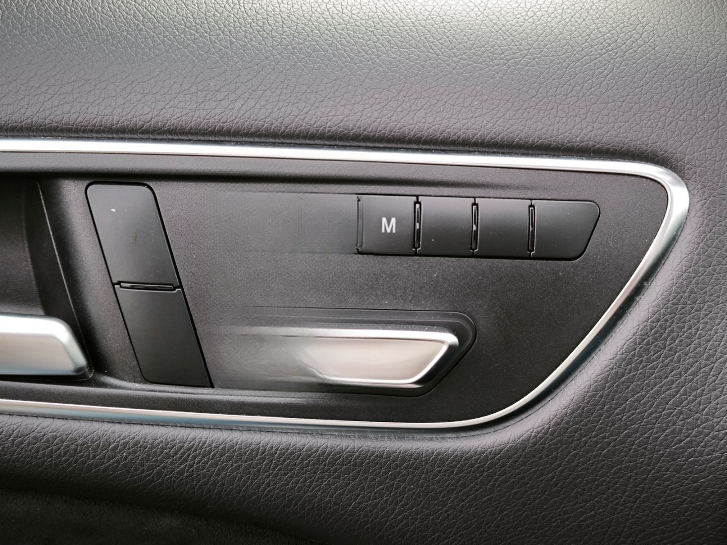 Mercedes-Benz B 200 7G-DCT AMG-LINE AHK PANORAMA LED STANDHZG. foto 23