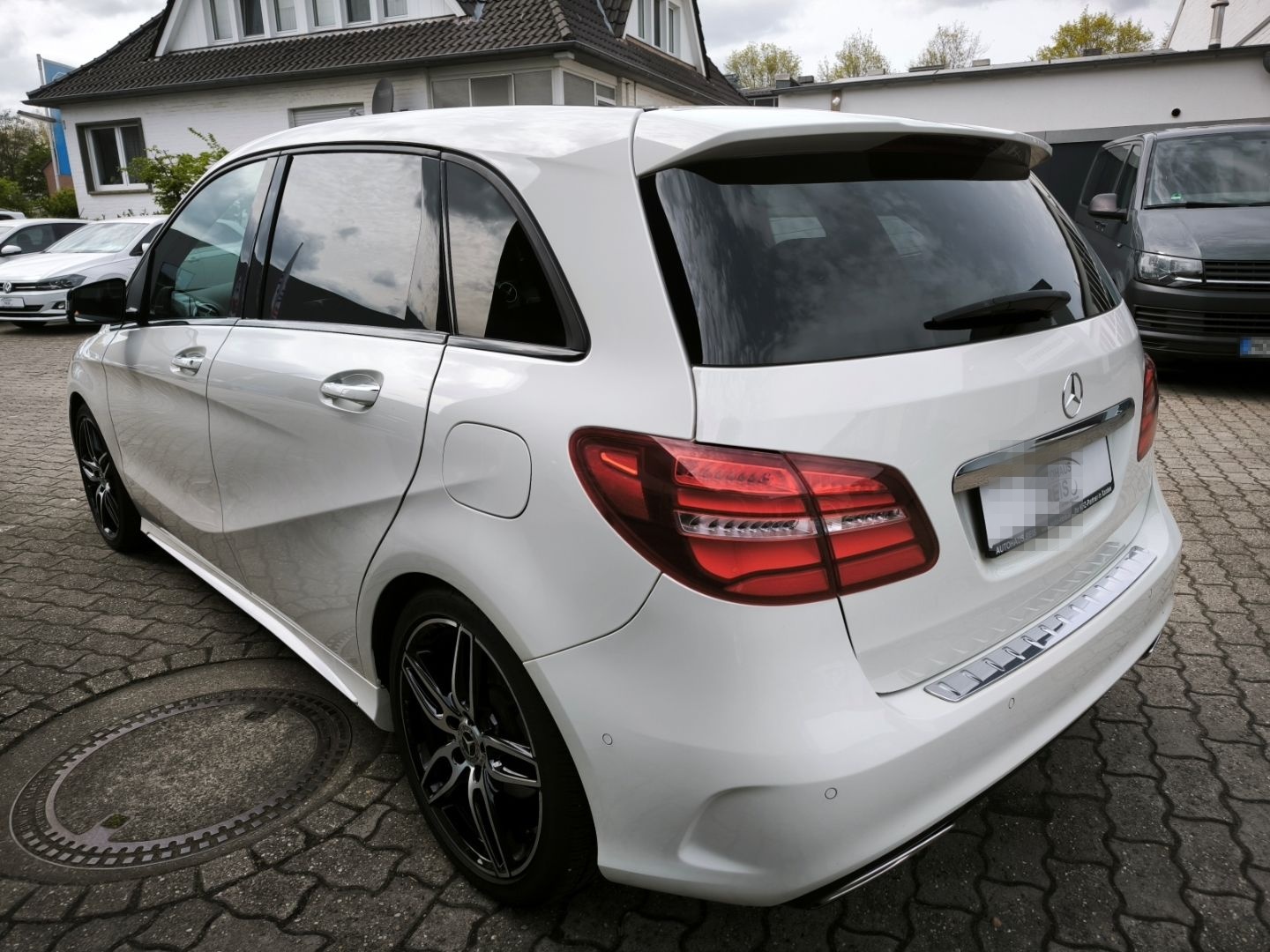 Mercedes-Benz B 200 7G-DCT AMG-LINE AHK PANORAMA LED STANDHZG. foto 5