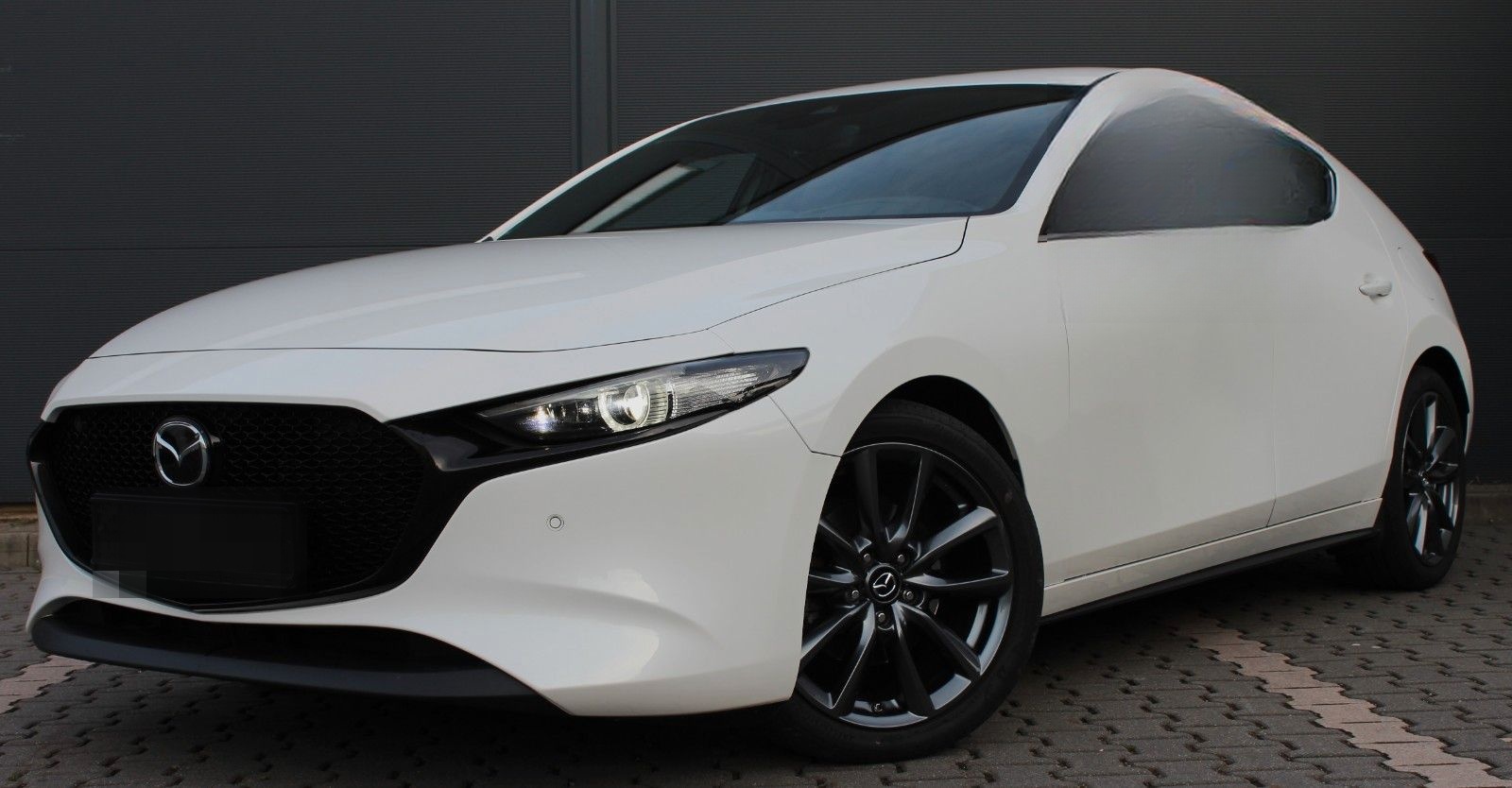 Mazda 3 Limousine*KAMERA*BOSE*HEAD UP*LEDER*8 fach foto 1