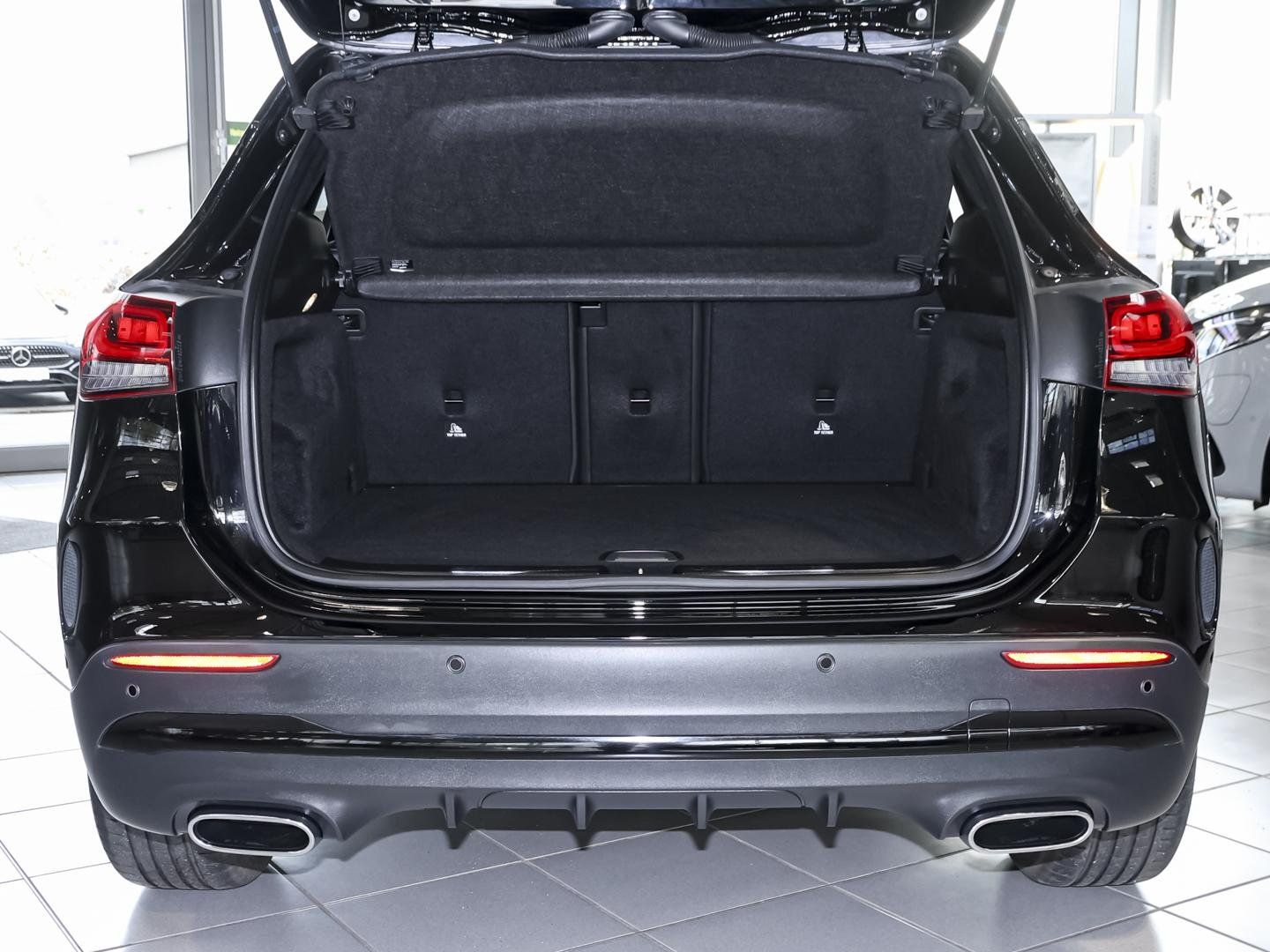 Mercedes-Benz GLA 200 AMG Rückfahrkamera Ambiente MBUX LED foto 13