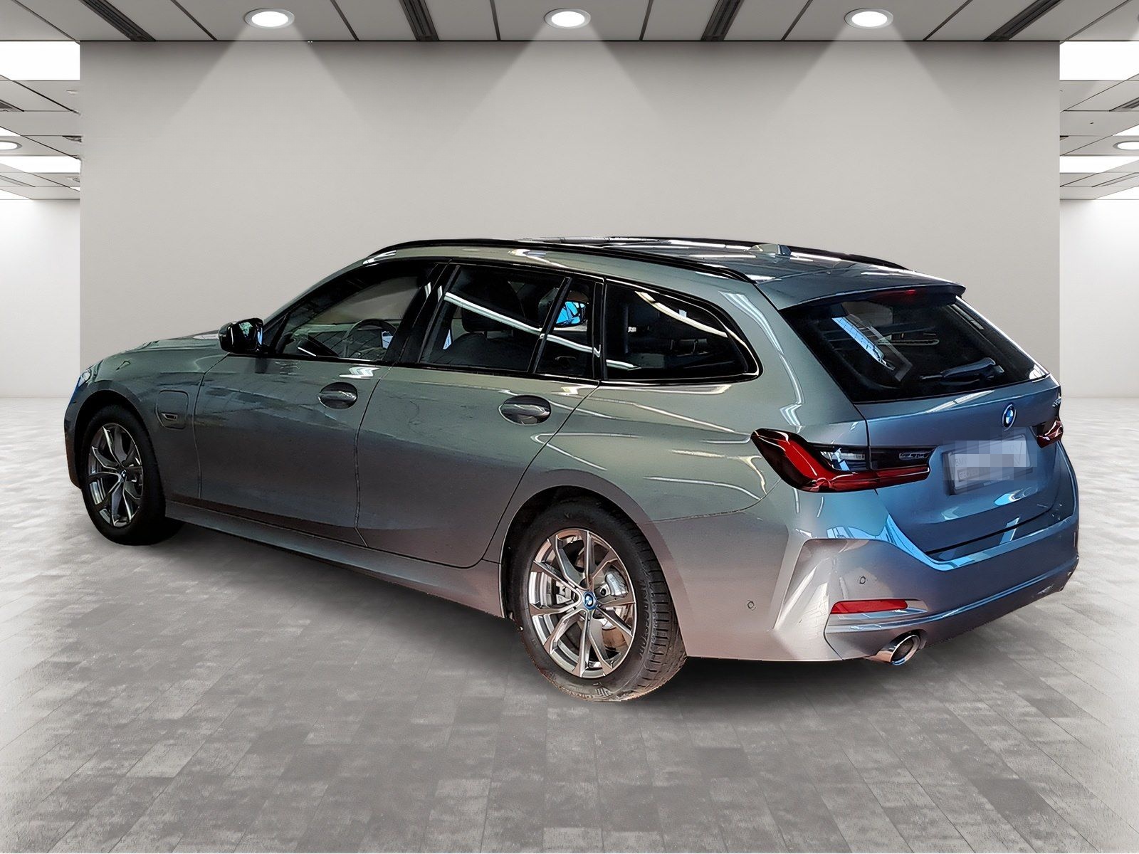BMW 330e Touring Navi AHK Kamera Pano.Dach foto 2