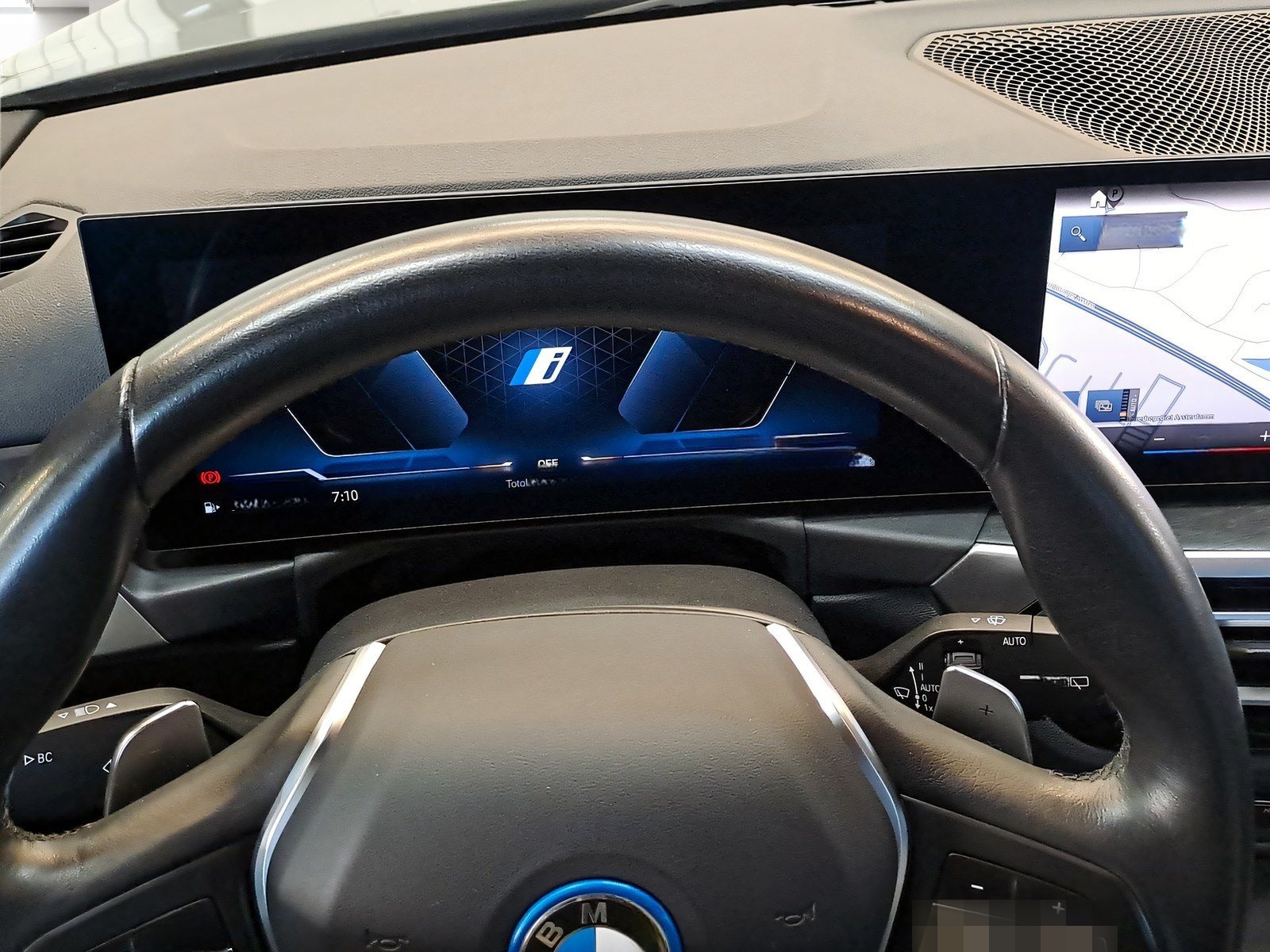 BMW 330e Touring Navi AHK Kamera Pano.Dach foto 13