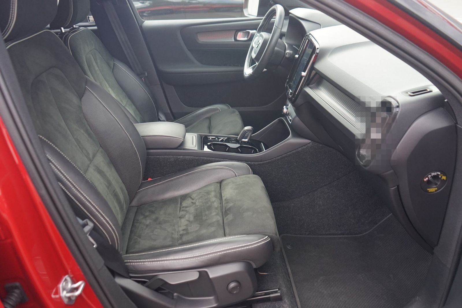 Volvo XC40 T4 R Design LED AHK Kamera Tempomat USB DAB foto 25