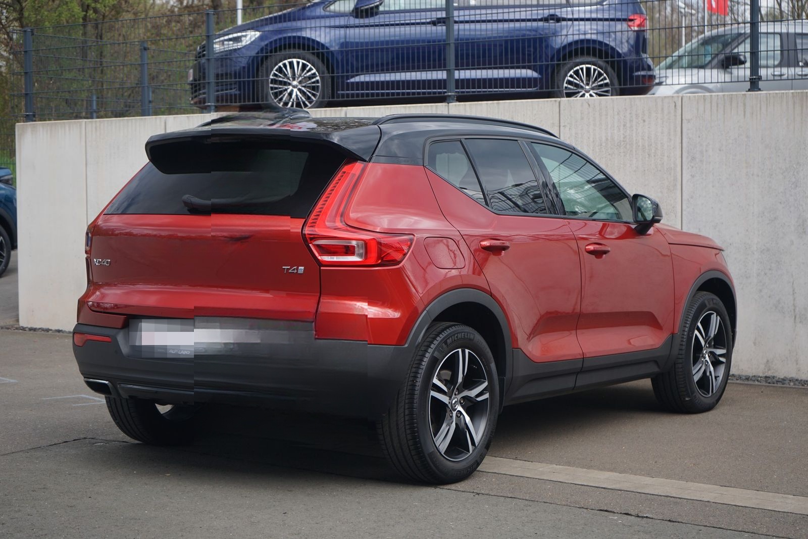 Volvo XC40 T4 R Design LED AHK Kamera Tempomat USB DAB foto 5