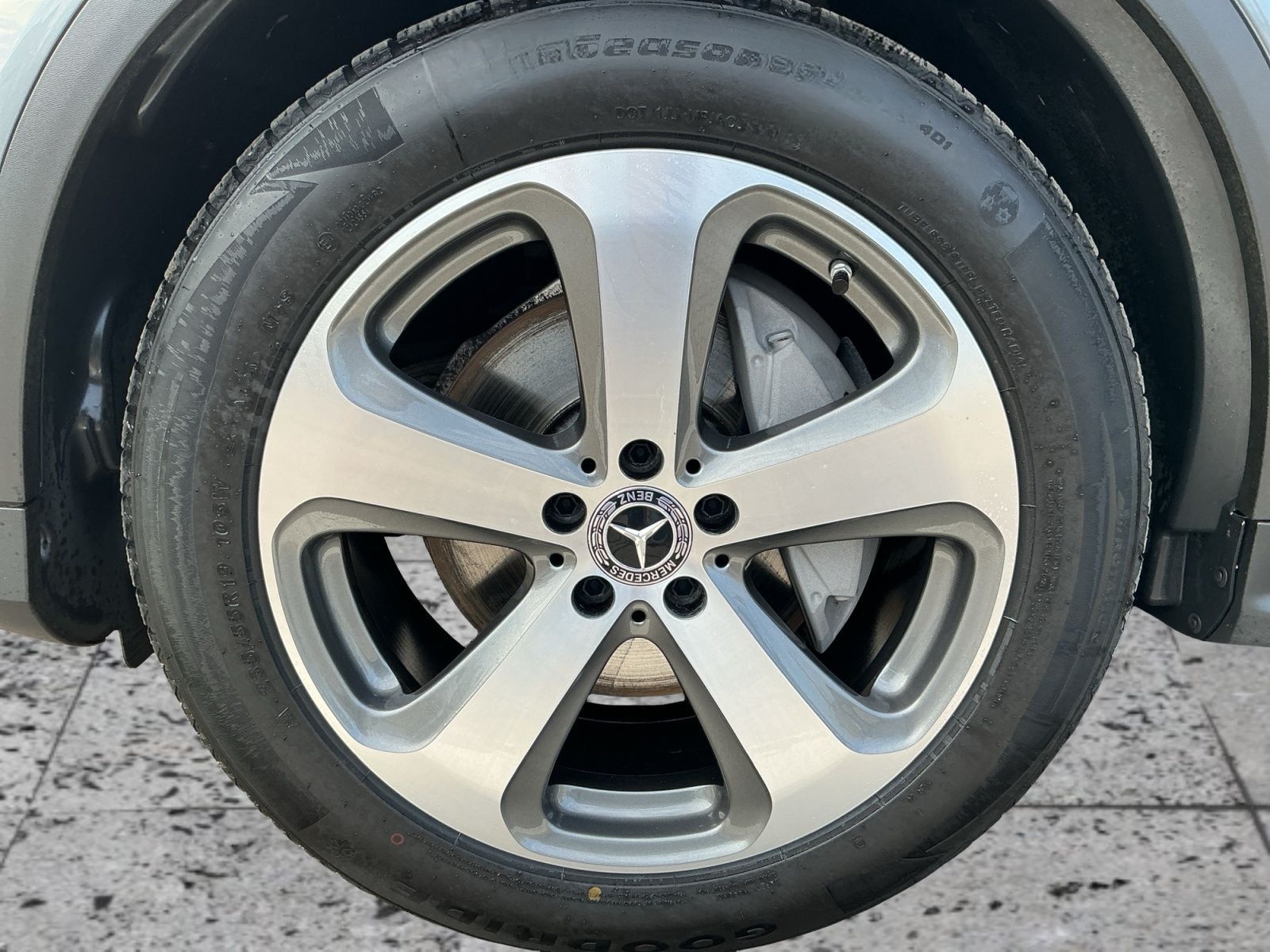 Mercedes-Benz GLC 200 4Matic LED+AHK+SHZ+TEMPOMAT+PARKLENK+ALU foto 8