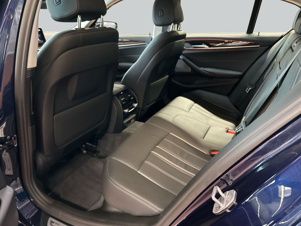 BMW 520d Aut. Luxury Line Harman Kardon foto 13