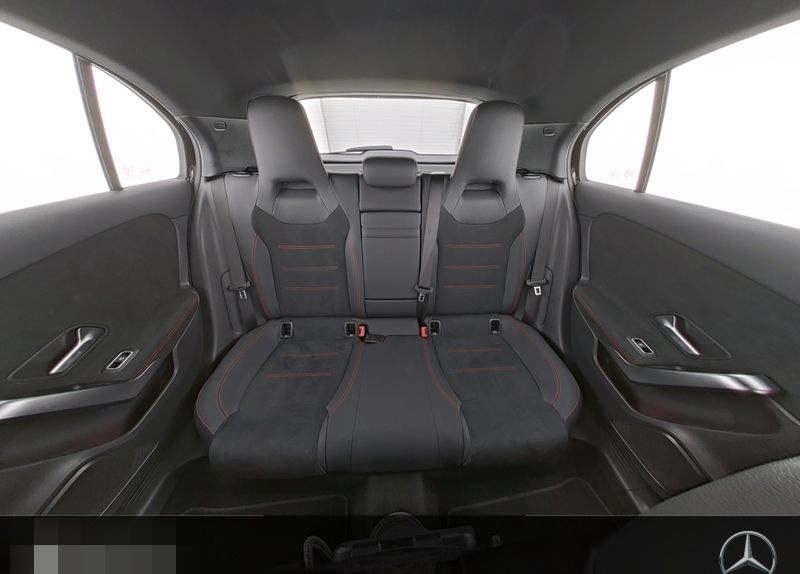 Mercedes-Benz A 200 d AMG Sport LED Pano Keyless W-Paket 18'' foto 8