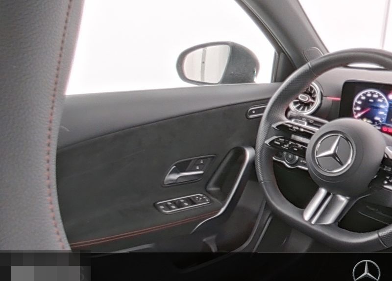 Mercedes-Benz A 200 d AMG Sport LED Pano Keyless W-Paket 18'' foto 9