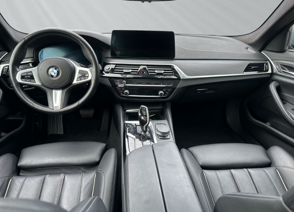 BMW 530 d touring Panorama Sportsitze HiFi HUD foto 10