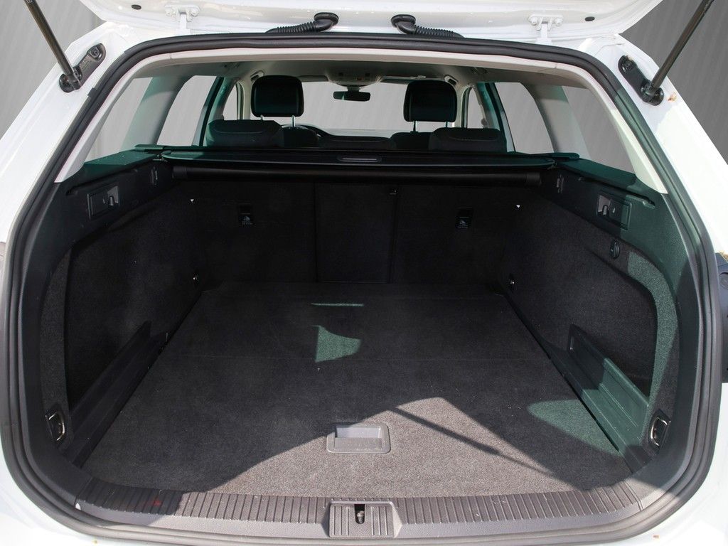 Volkswagen Passat Variant 2.0 TDI DSG Business *LED*Navi*Ap foto 6