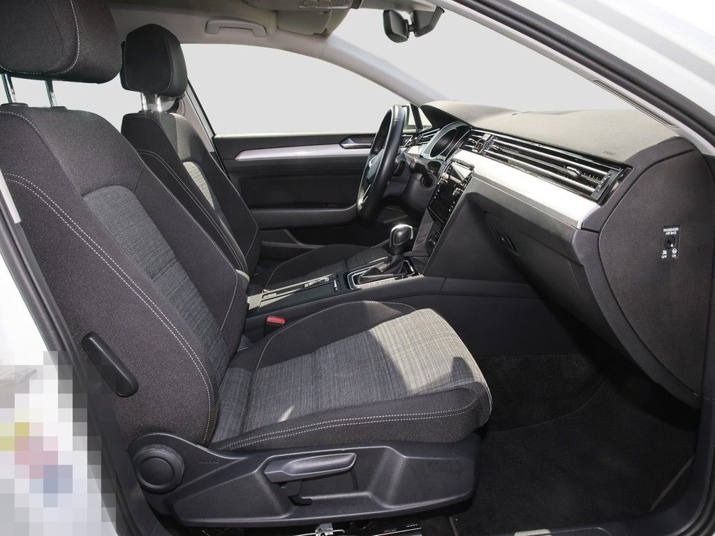 Volkswagen Passat Variant 2.0 TDI DSG Business *LED*Navi*Ap foto 7