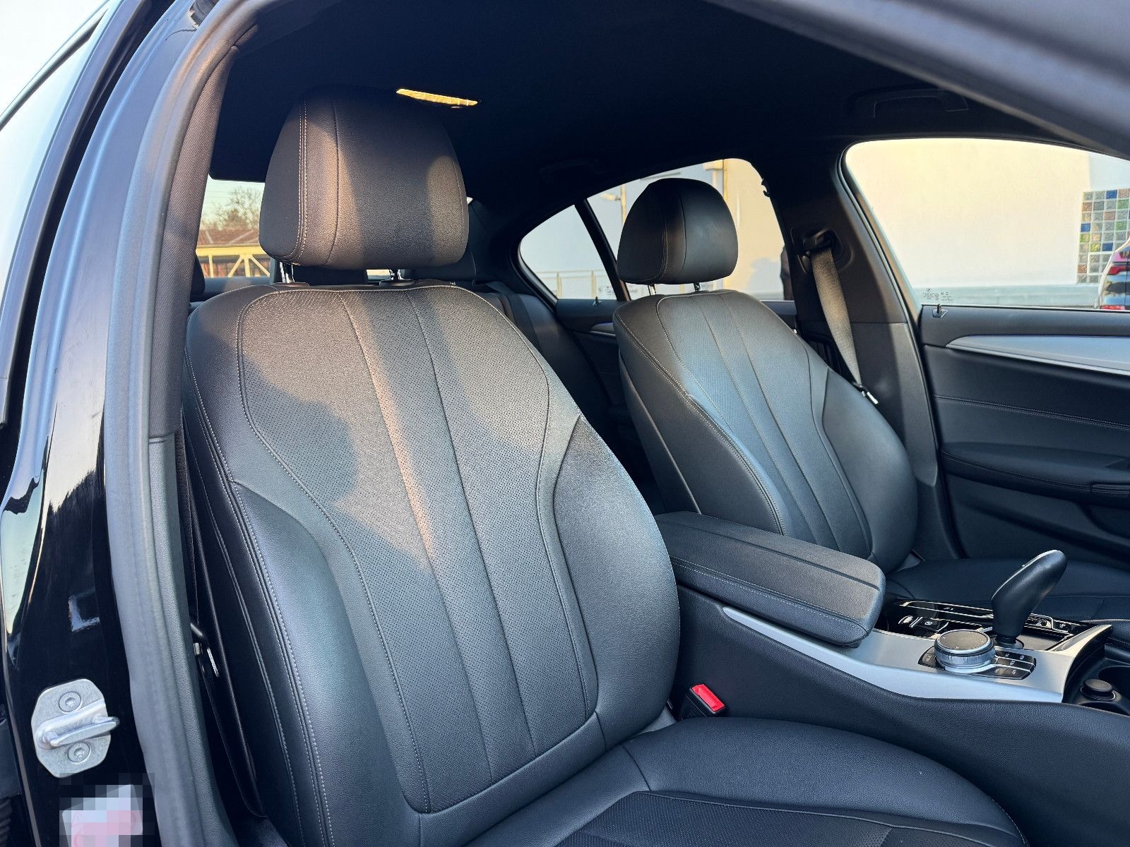 BMW 520 d Aut. AHK/LEDER/LED/NAVI/KAMERA/ALU foto 11