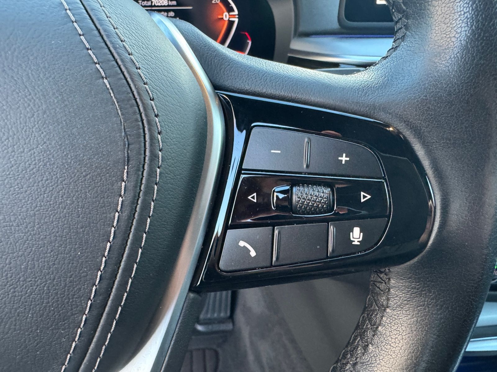 BMW 520 d Aut. AHK/LEDER/LED/NAVI/KAMERA/ALU foto 24