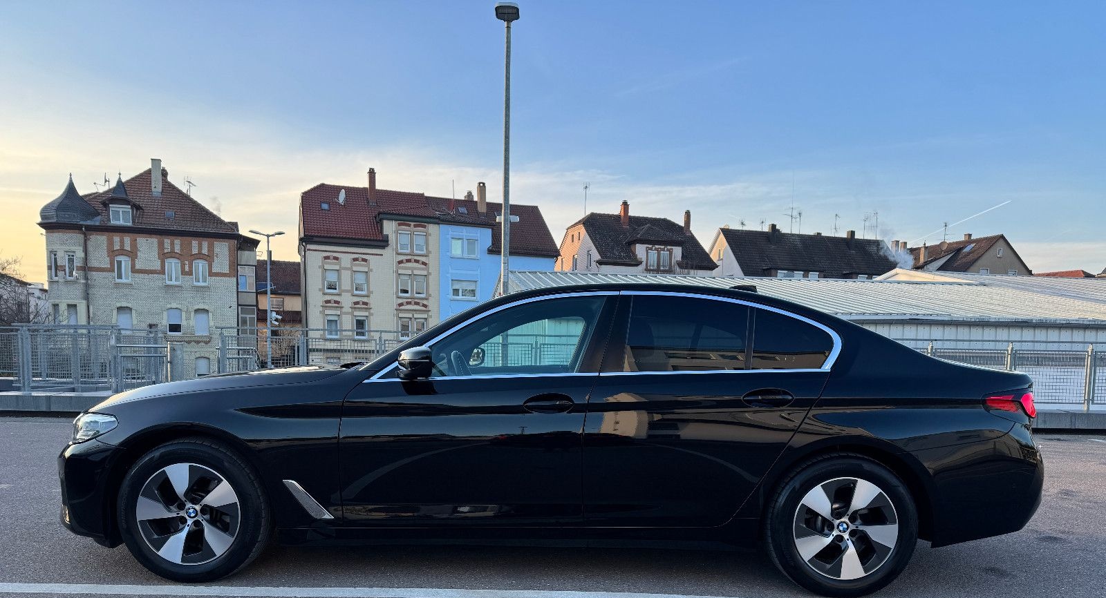 BMW 520 d Aut. AHK/LEDER/LED/NAVI/KAMERA/ALU foto 8