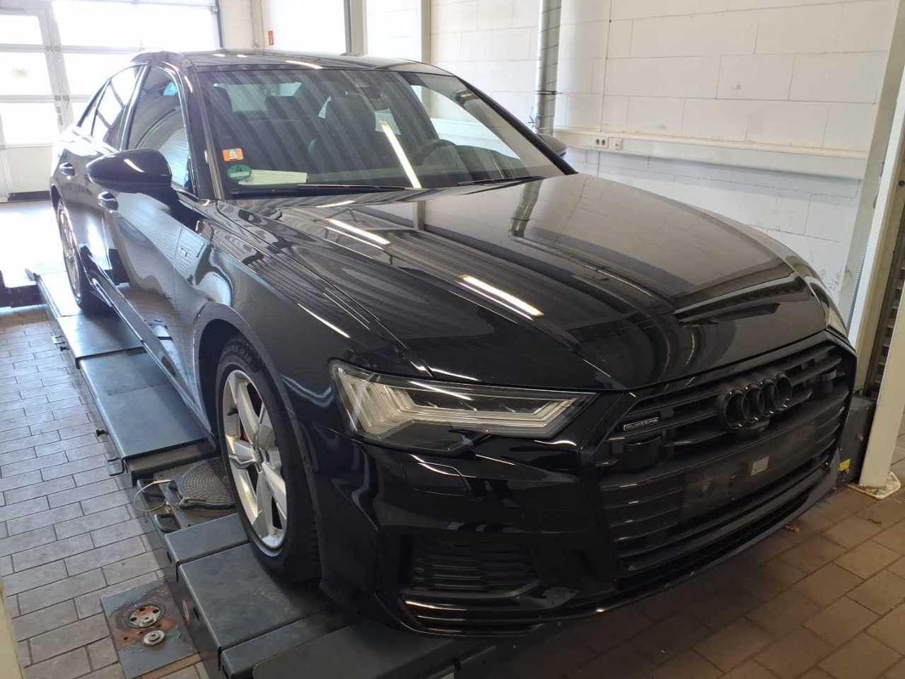 Audi A6 Limousine sport 55 TFSI e Tour & Stadt, Pano foto 2